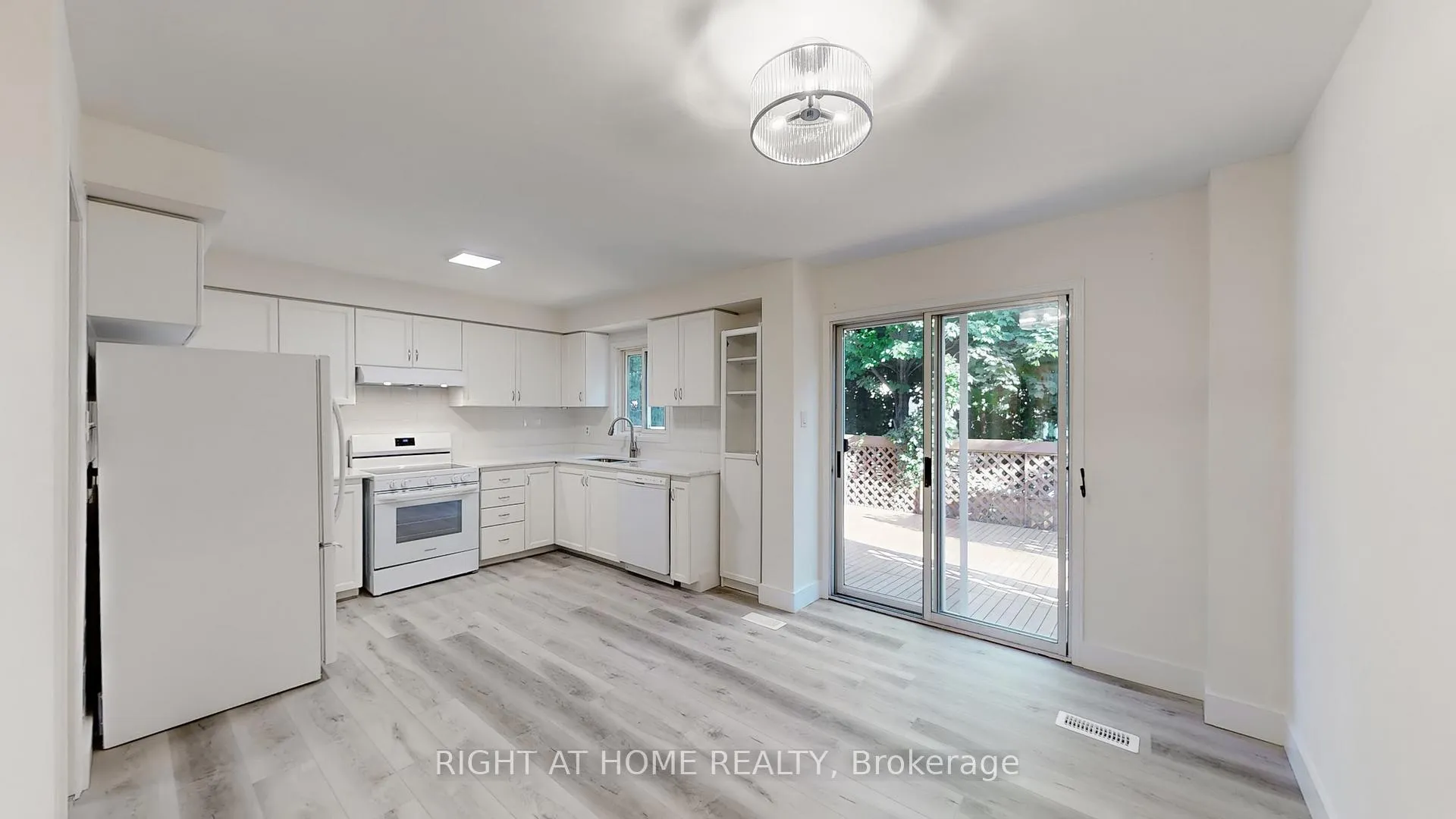 Photo 15 of 1253 Blackburn Drive, Oakville, Glen Abbey — HOMEH