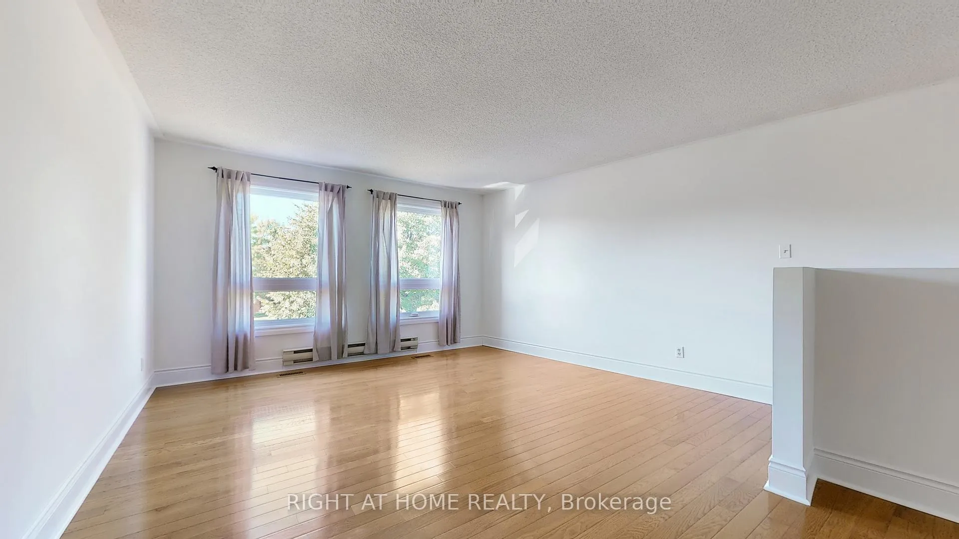 Photo 20 of 1253 Blackburn Drive, Oakville, Glen Abbey — HOMEH