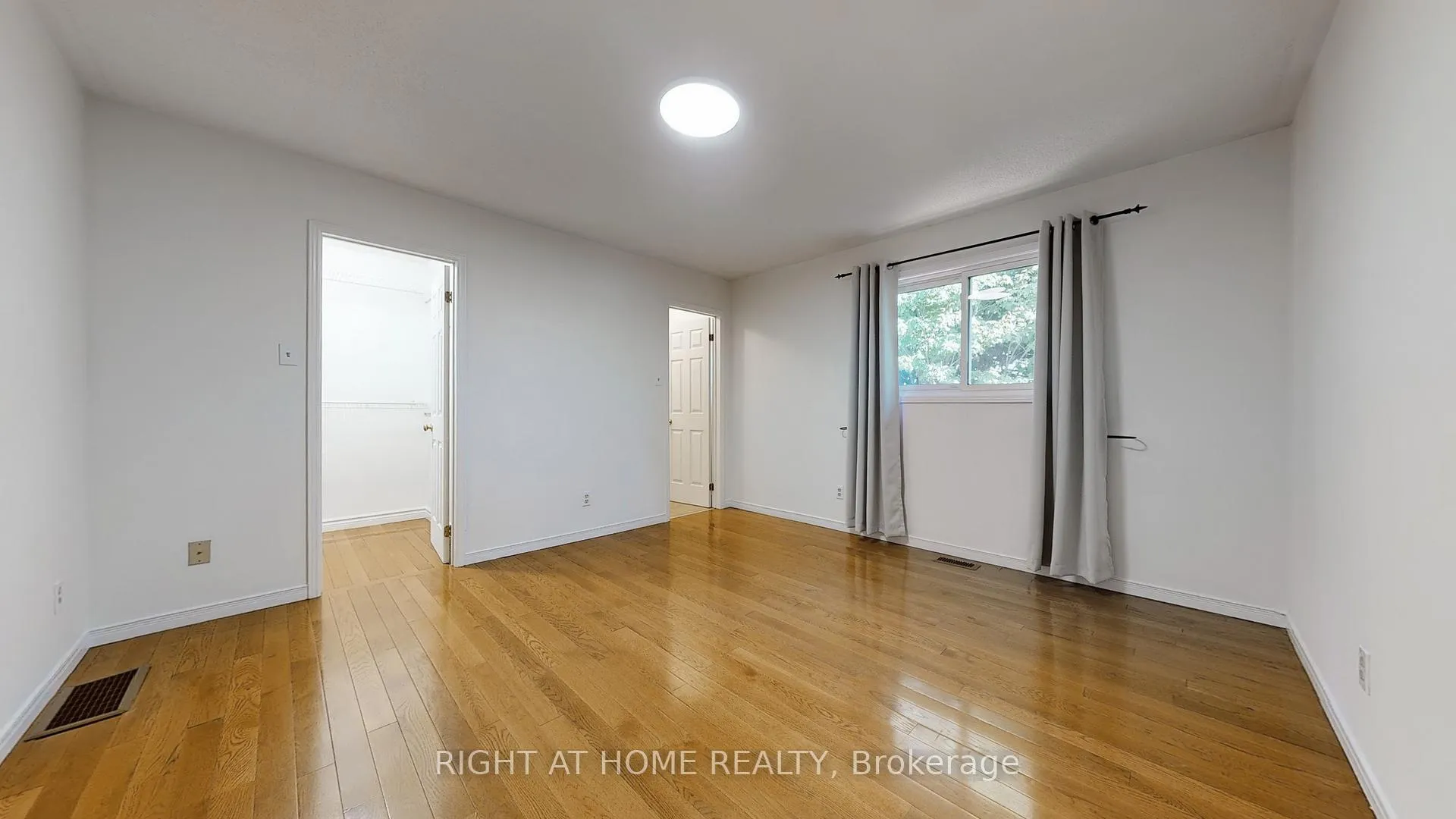 Photo 23 of 1253 Blackburn Drive, Oakville, Glen Abbey — HOMEH