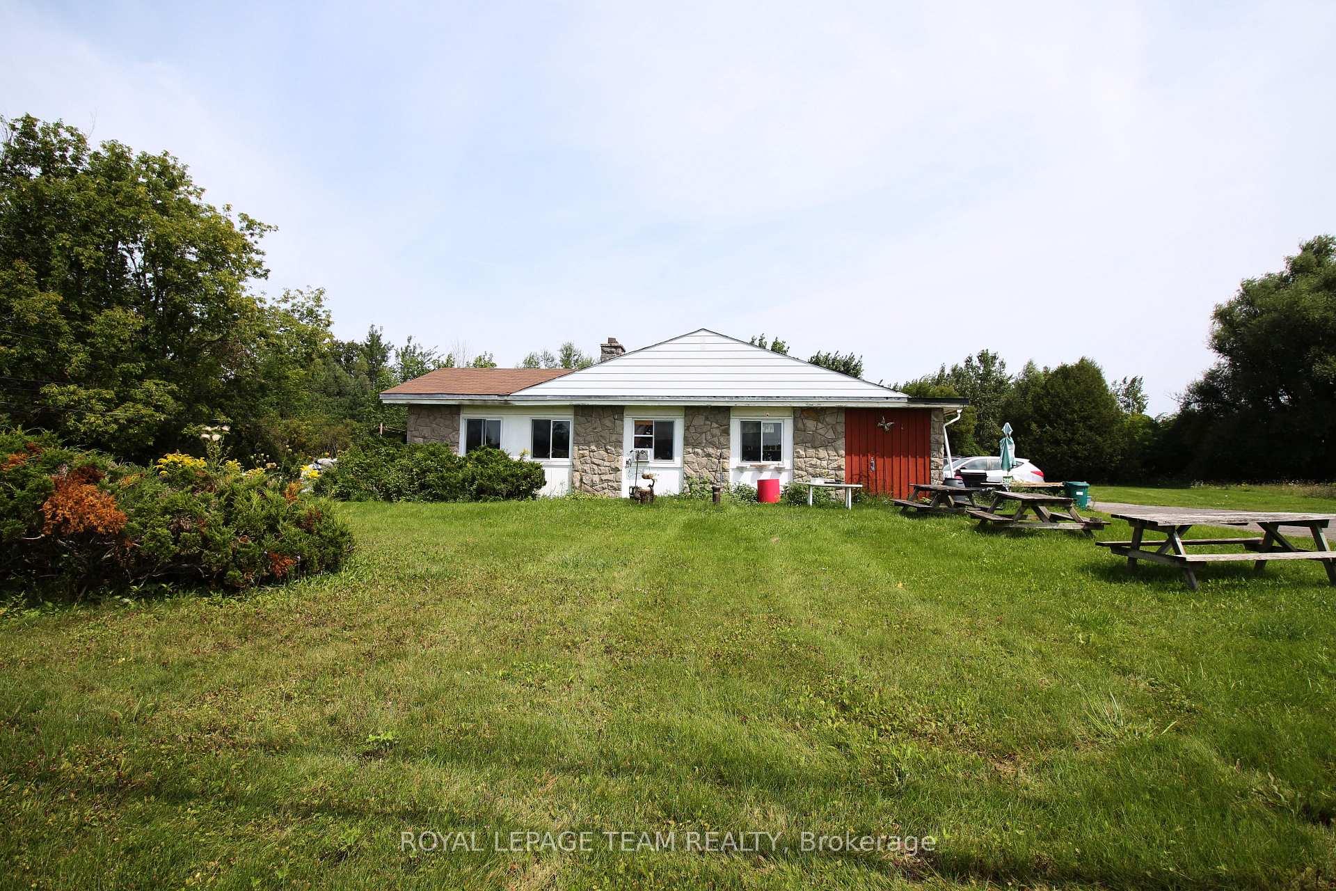 Photo 2 of 6637 Bank Street, Ottawa, Osgoode Twp North of Reg Rd 6 — HOMEH