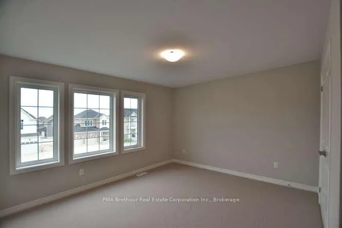 Photo 23 of 210 Clipper Drive, Clearview, Stayner — HOMEH
