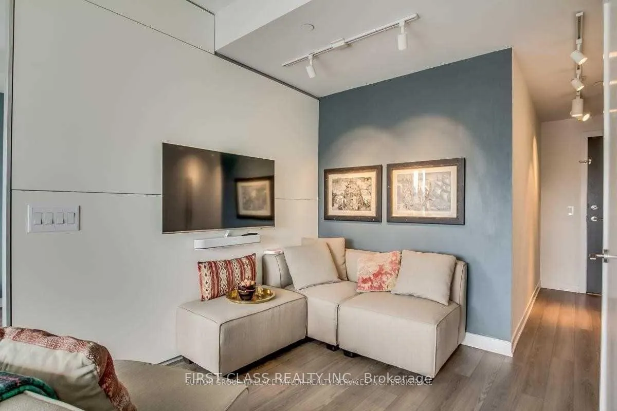 Photo 3 of Unit 606, 60 Berwick Avenue, Toronto, Yonge-Eglinton — HOMEH