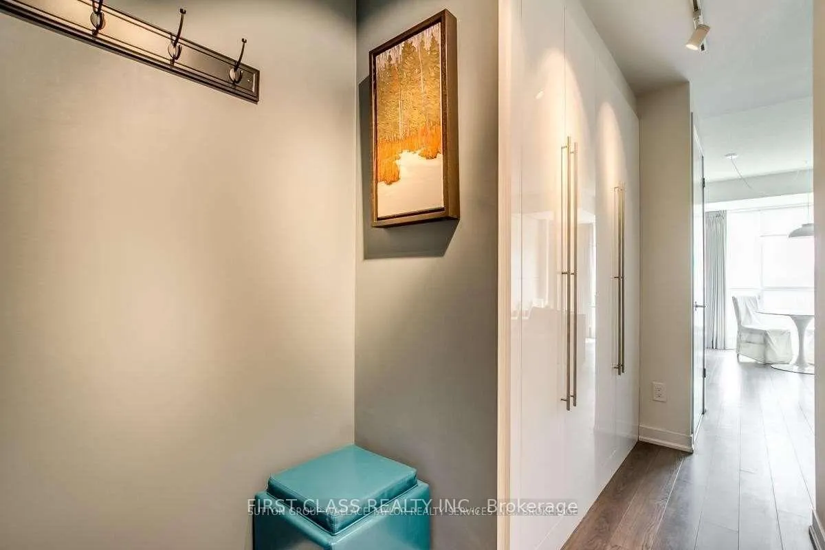 Photo 4 of Unit 606, 60 Berwick Avenue, Toronto, Yonge-Eglinton — HOMEH