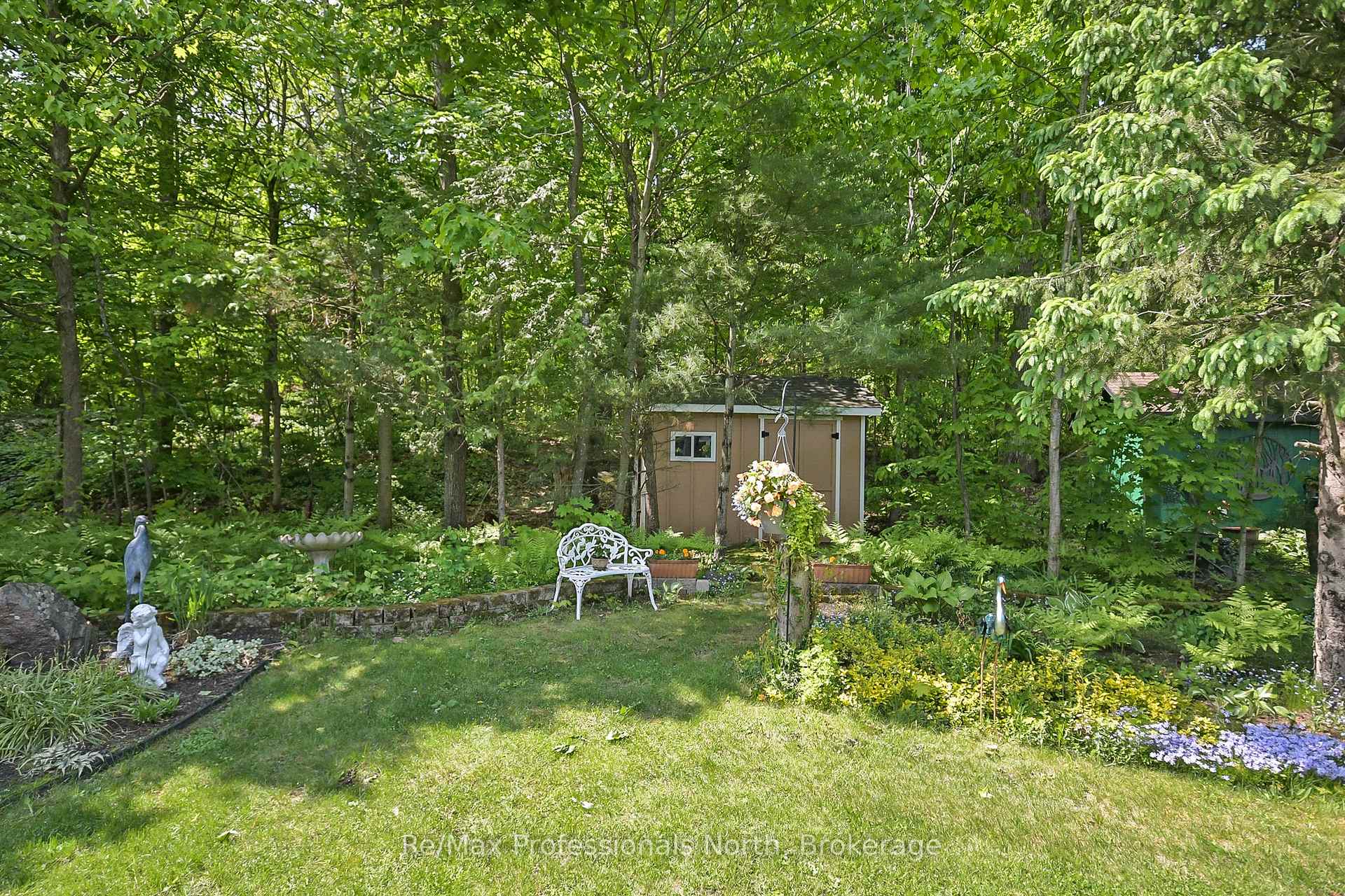 Photo 34 of 21 Woodman'S Chart, Gravenhurst, Muskoka (S) — HOMEH