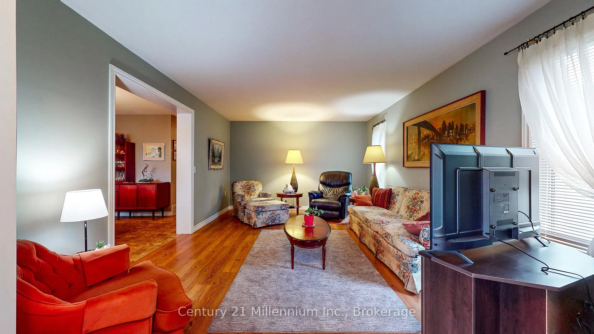 Photo 6 of 11 Virginia Avenue, Wasaga Beach — HOMEH