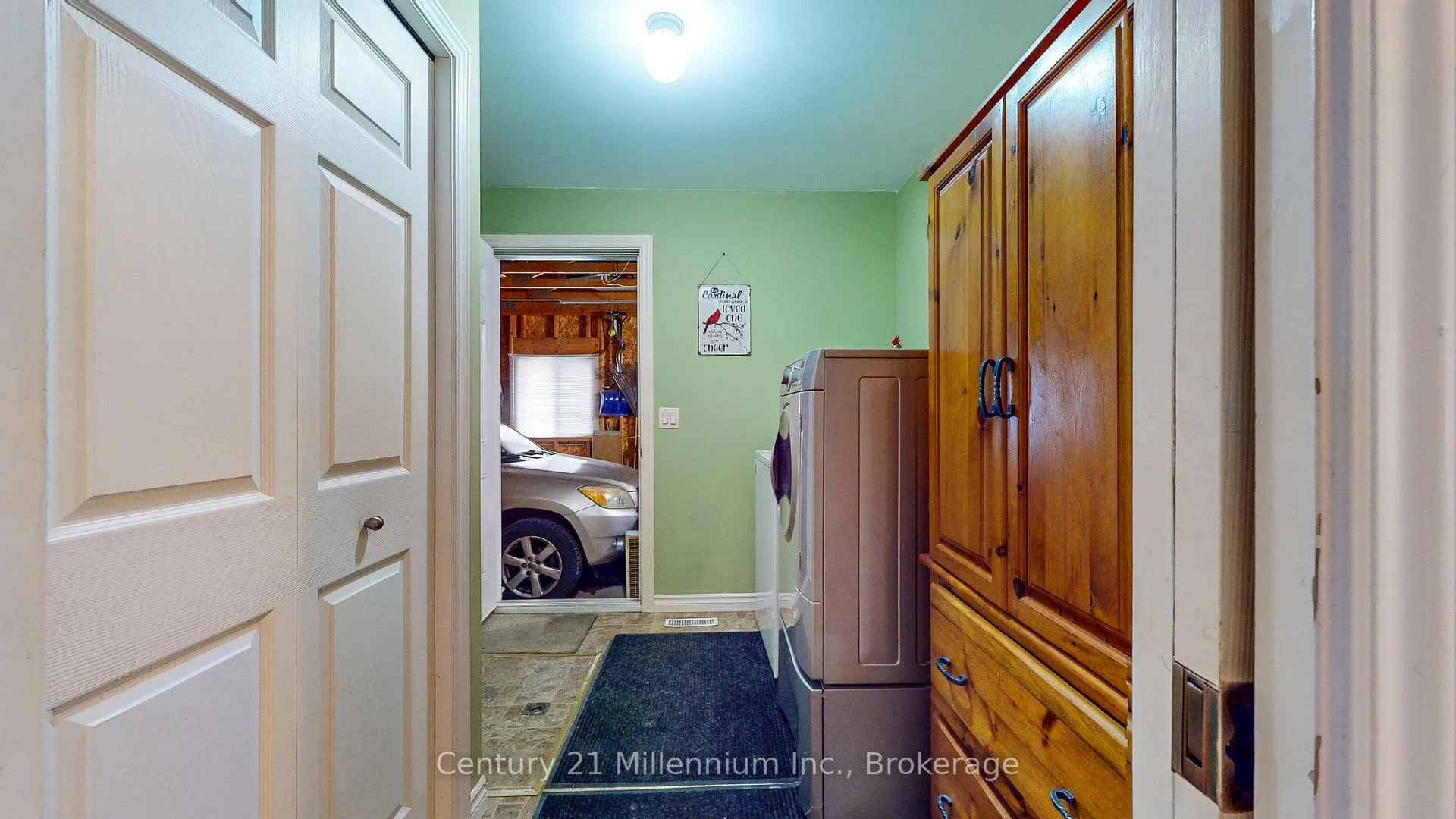 Photo 13 of 11 Virginia Avenue, Wasaga Beach — HOMEH
