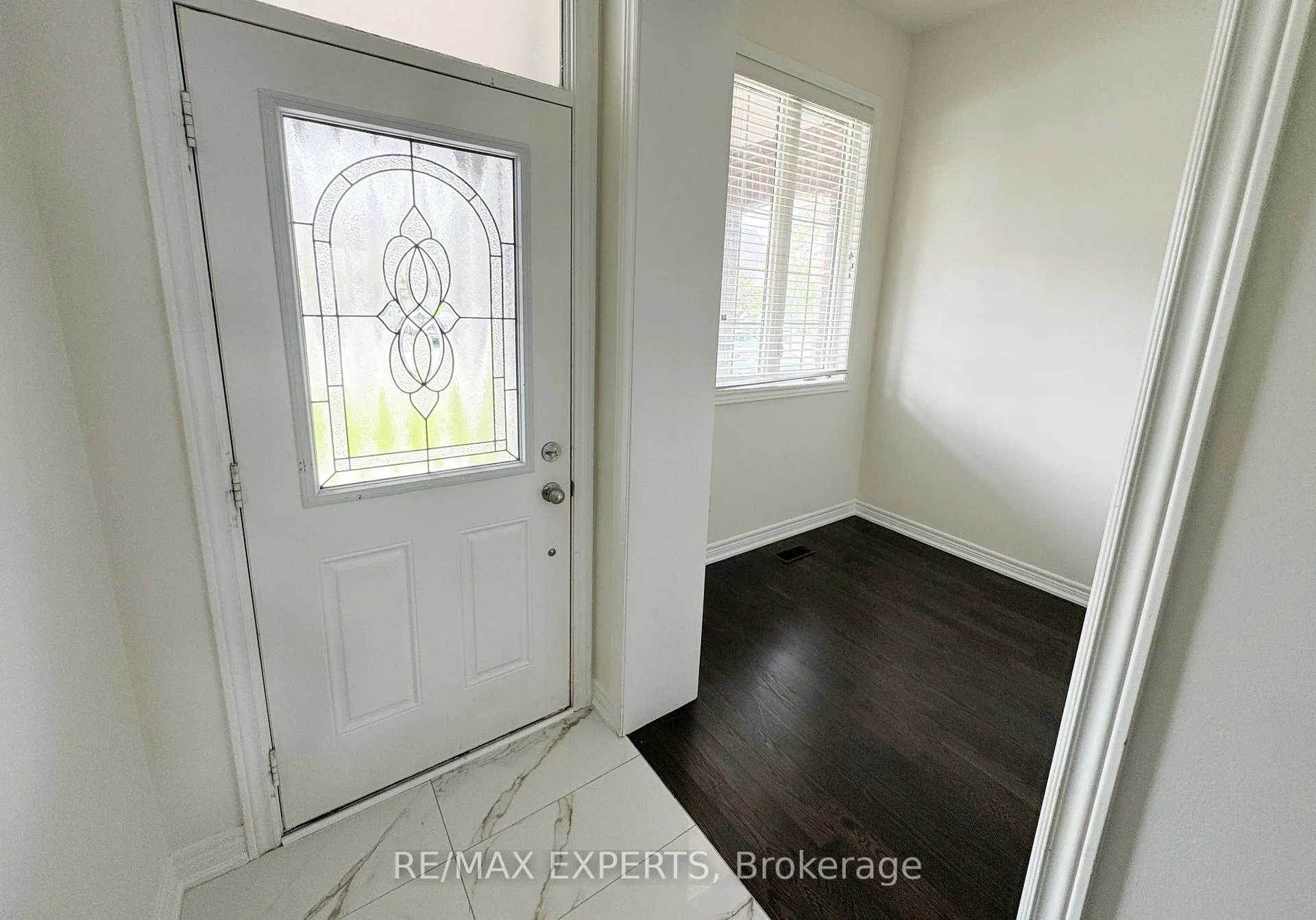 Photo 4 of 91 Kingsmere Crescent, New Tecumseth, Alliston — HOMEH