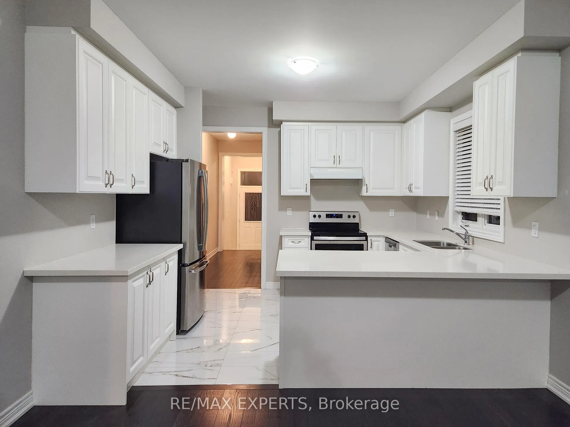 Photo 8 of 91 Kingsmere Crescent, New Tecumseth, Alliston — HOMEH