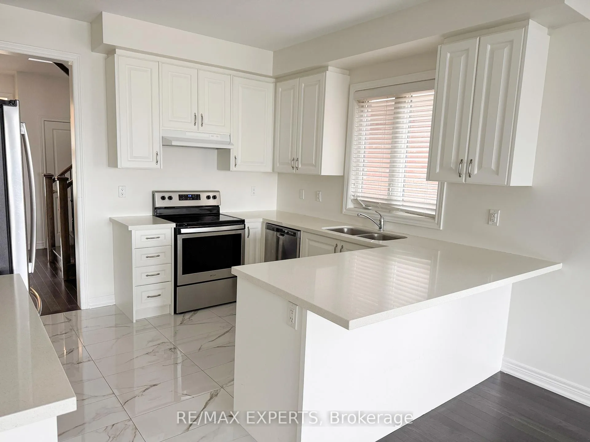 Photo 11 of 91 Kingsmere Crescent, New Tecumseth, Alliston — HOMEH