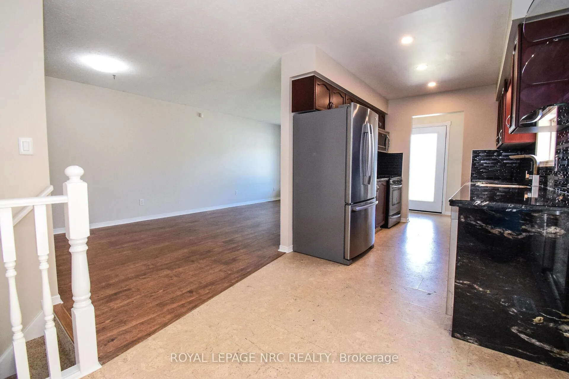 Photo 9 of 4974 Windgate Drive E, Niagara Falls, Ascot — HOMEH