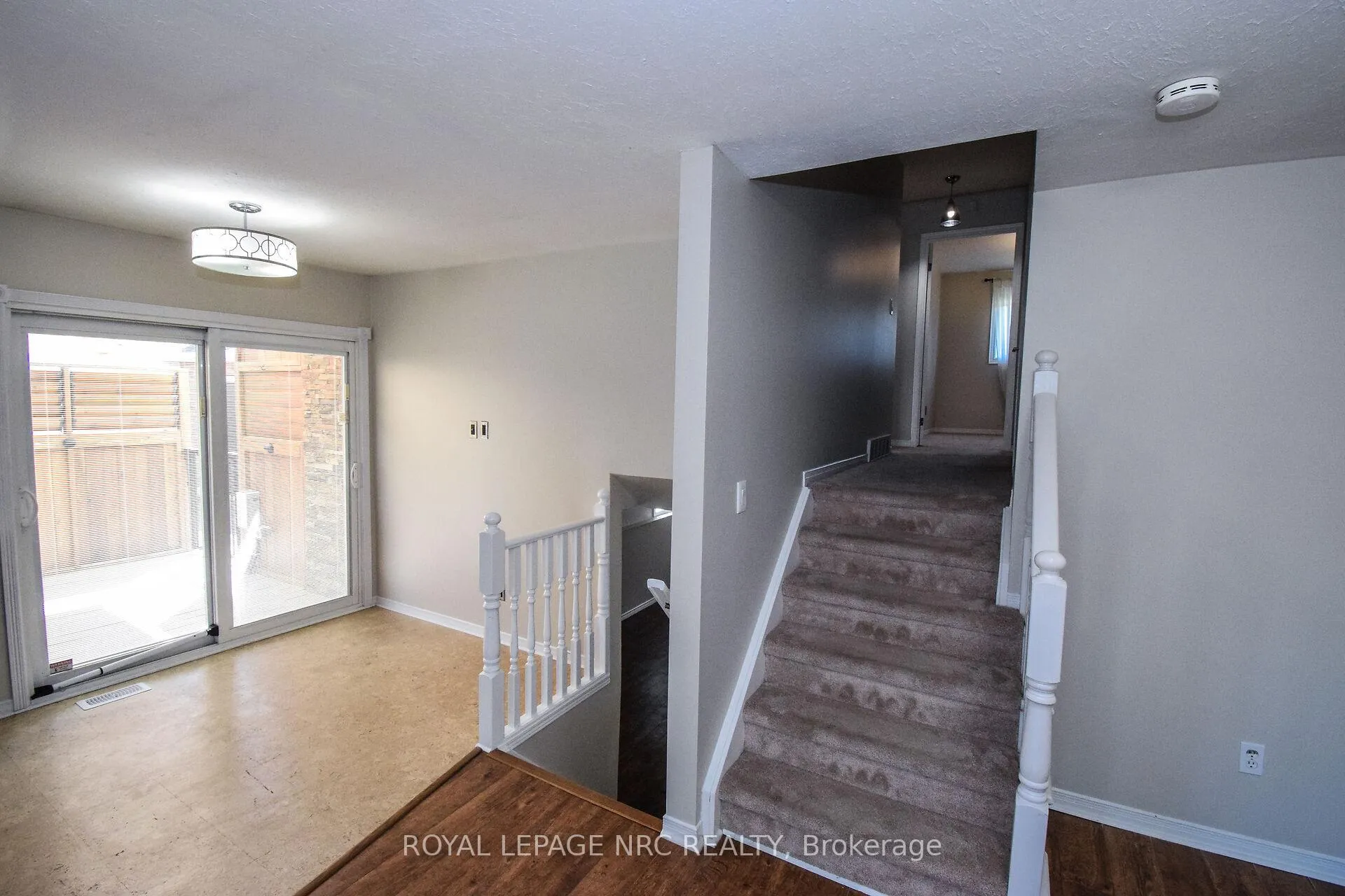 Photo 17 of 4974 Windgate Drive E, Niagara Falls, Ascot — HOMEH