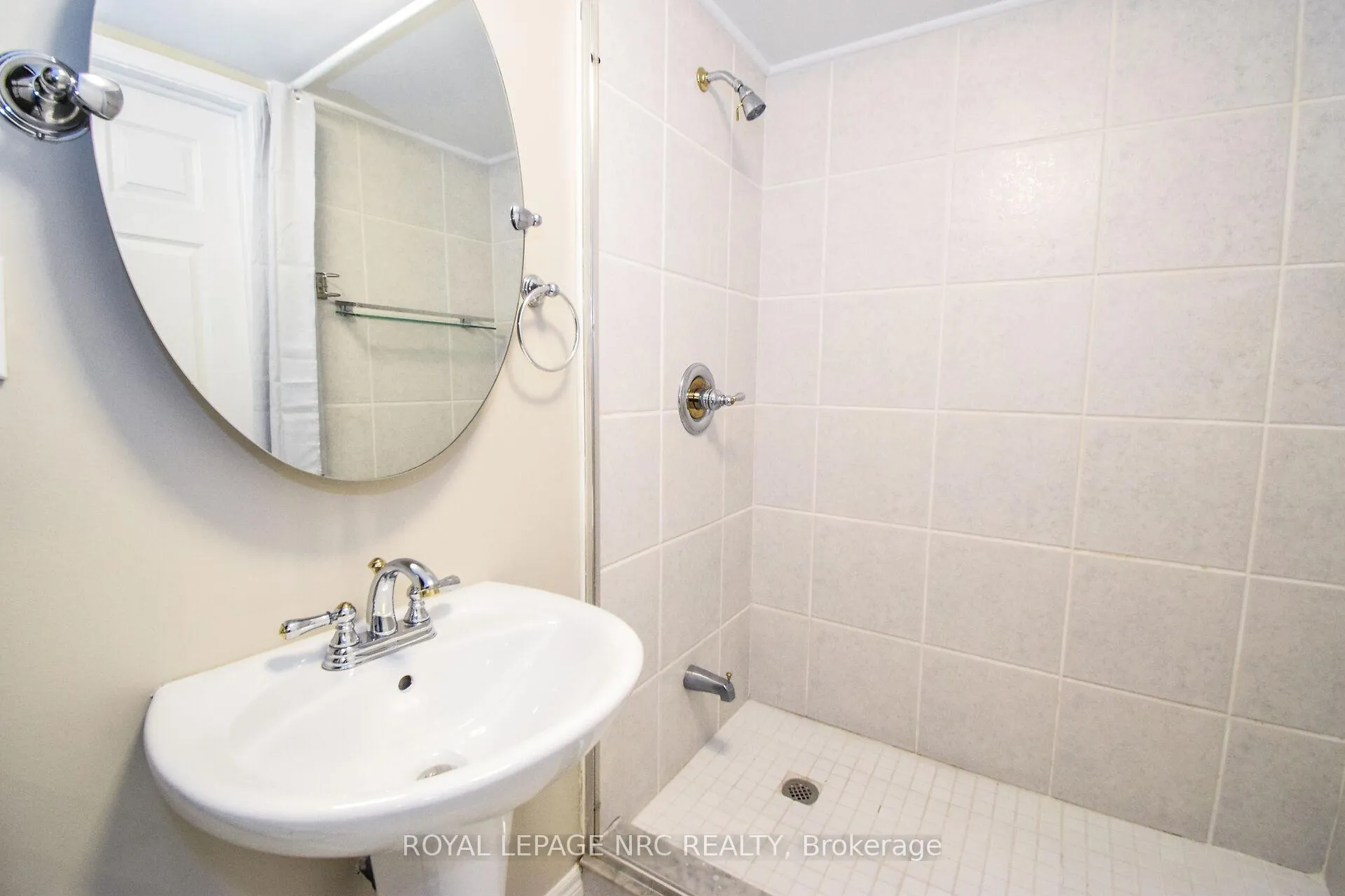 Photo 35 of 4974 Windgate Drive E, Niagara Falls, Ascot — HOMEH