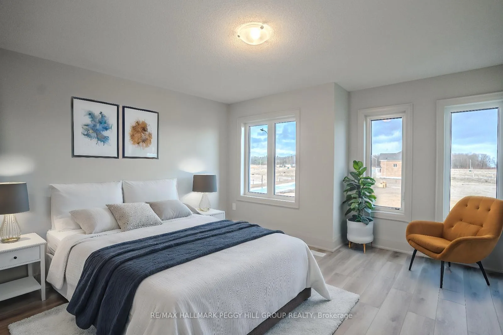 Photo 11 of 9 Amsterdam Drive, Barrie, Innis-Shore — HOMEH