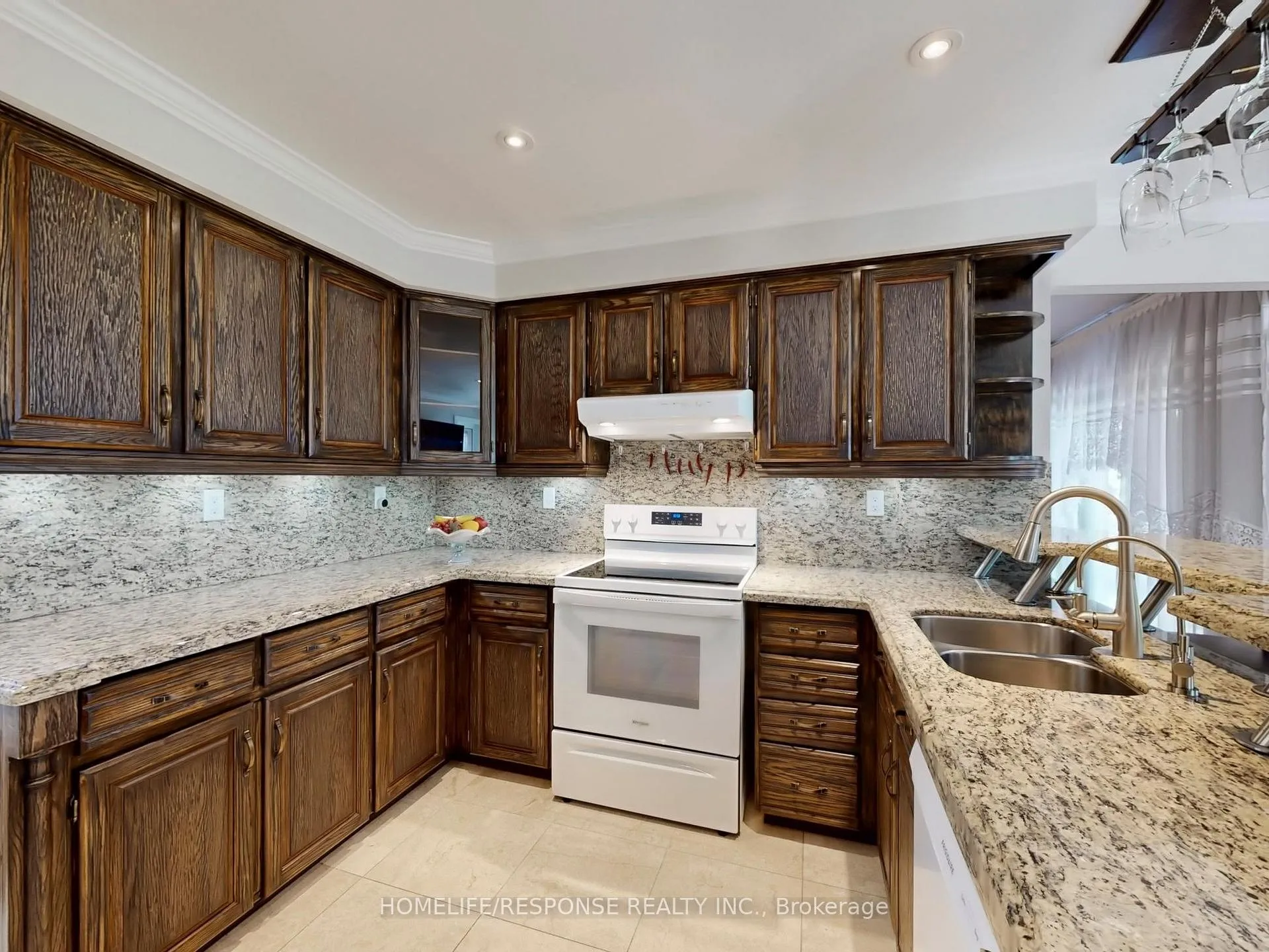 Photo 14 of 13 Dolan Drive, Caledon, Palgrave — HOMEH