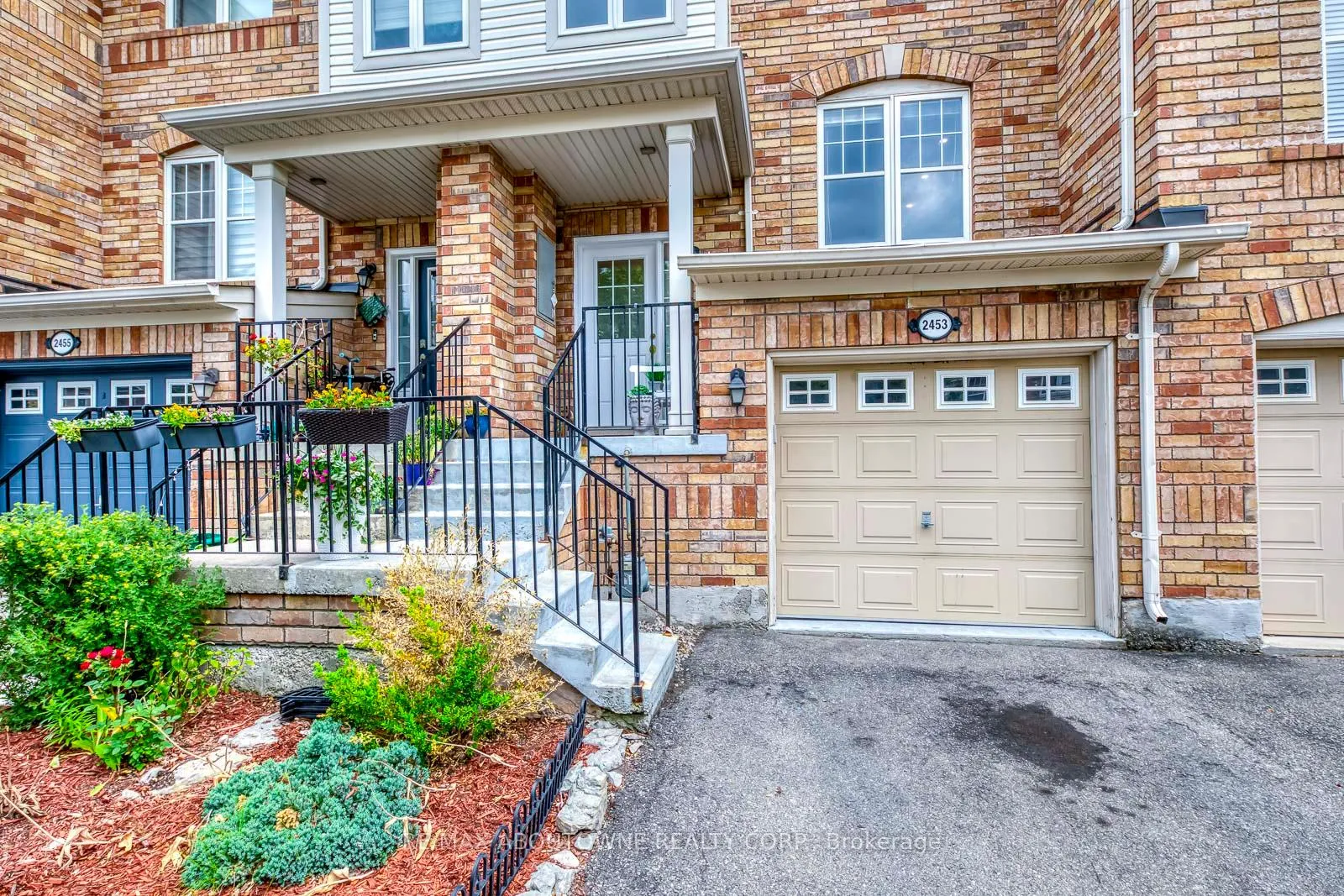 Photo 3 of 2453 Coho Way, Oakville, West Oak Trails — HOMEH