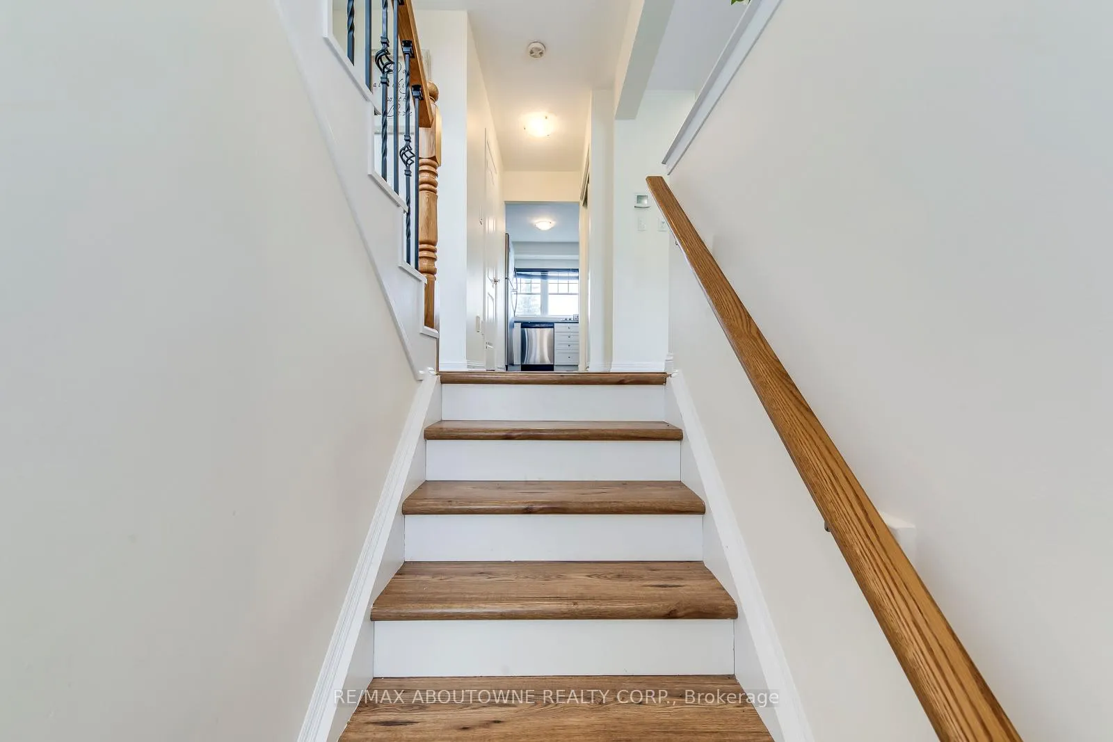 Photo 6 of 2453 Coho Way, Oakville, West Oak Trails — HOMEH
