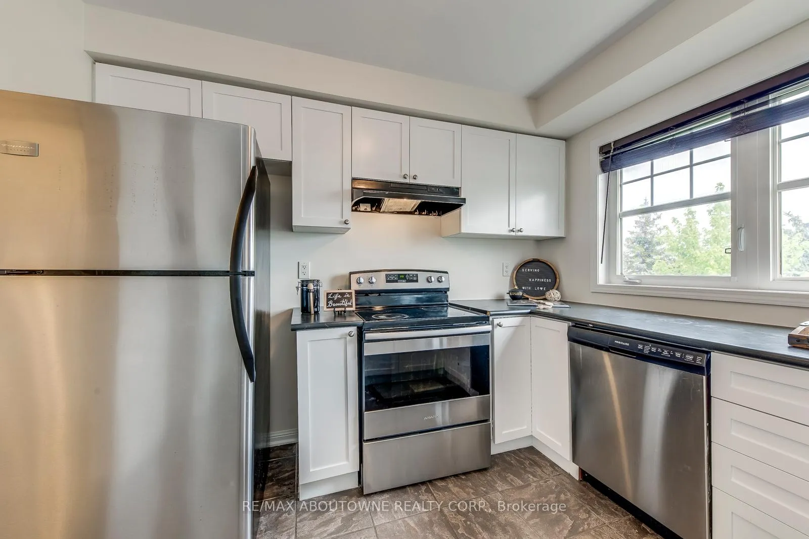 Photo 15 of 2453 Coho Way, Oakville, West Oak Trails — HOMEH