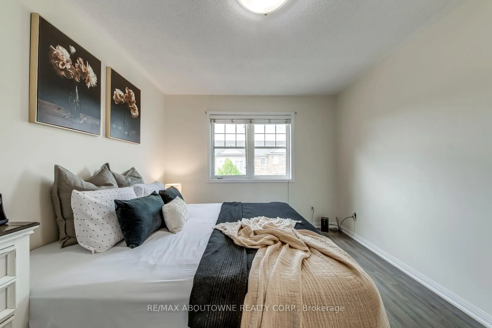 Photo 25 of 2453 Coho Way, Oakville, West Oak Trails — HOMEH