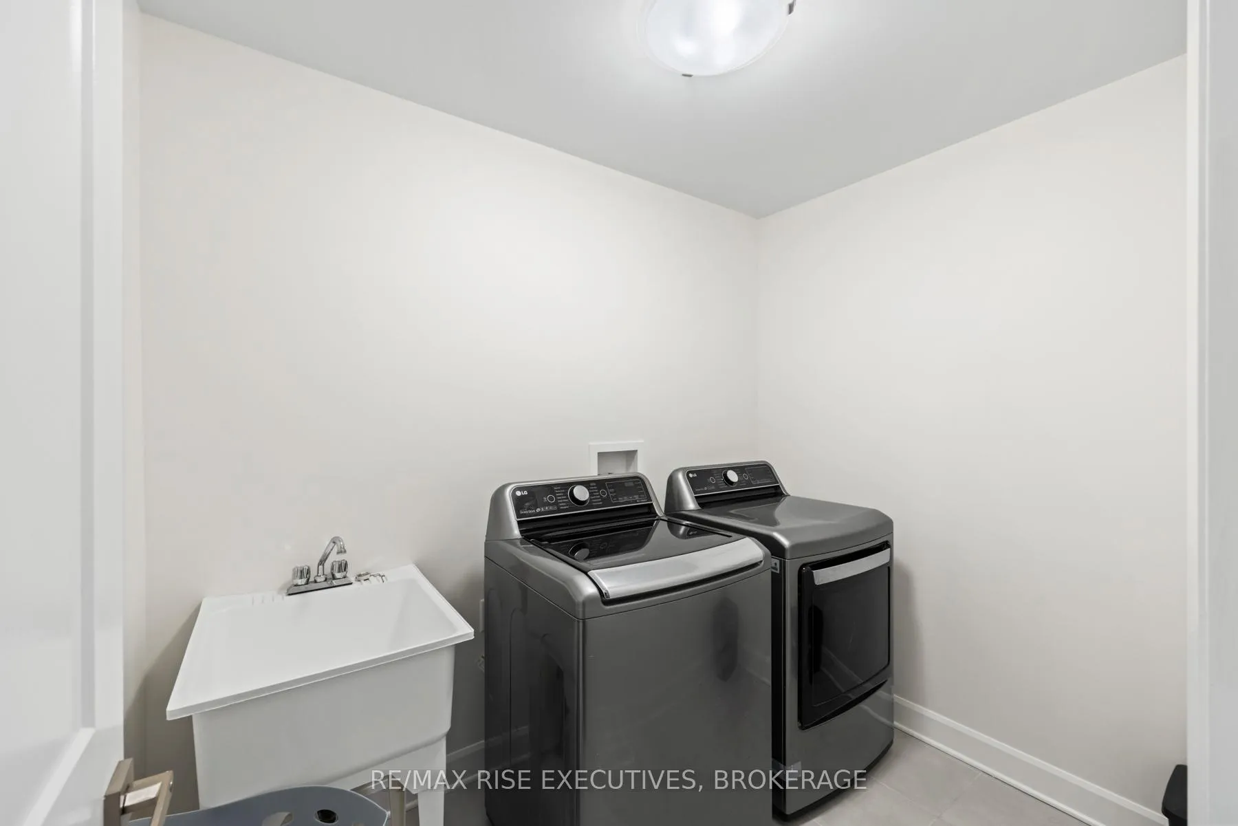 Photo 33 of 1514 Shira Drive, Kingston, City Northwest — HOMEH