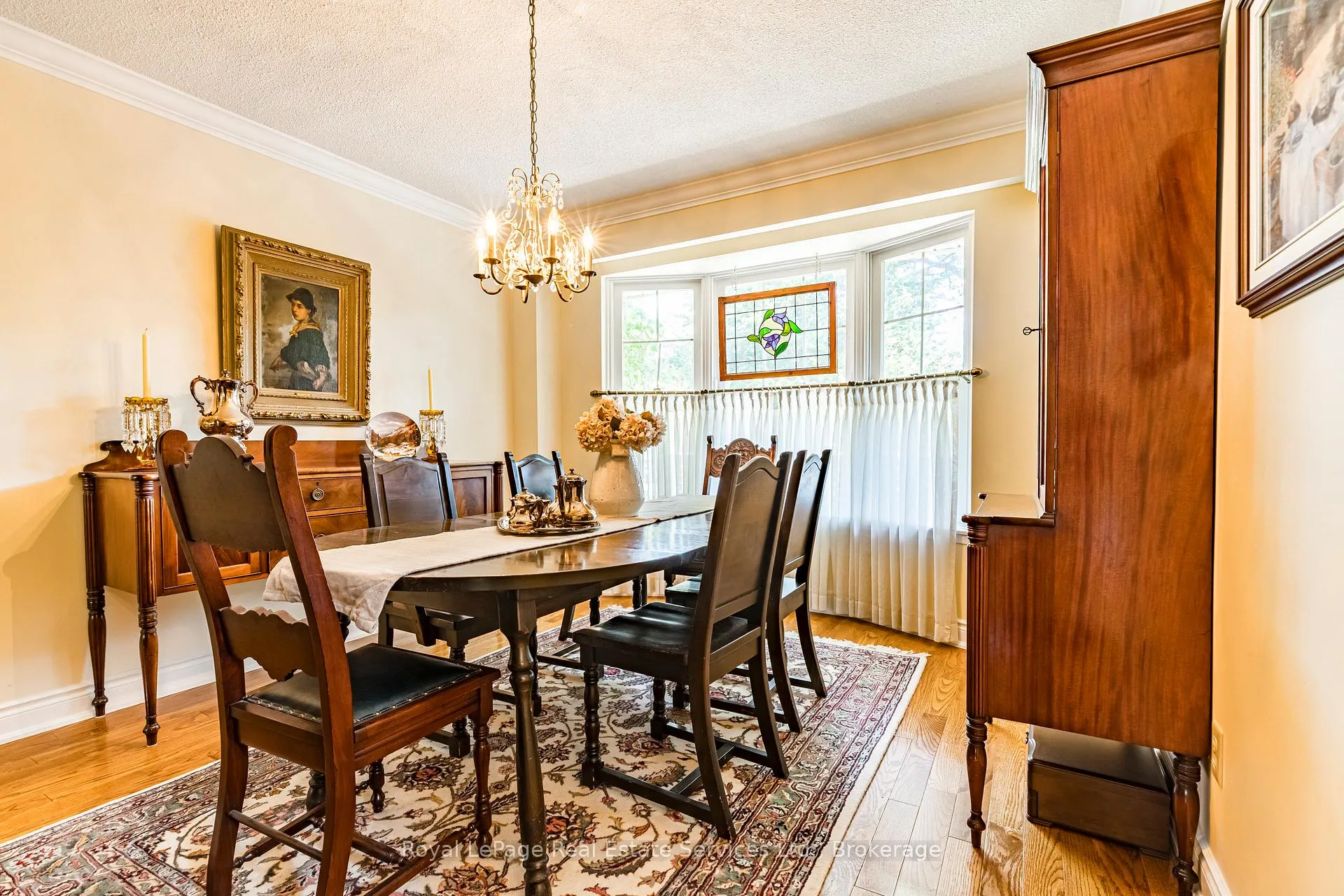 Photo 8 of 445 Dorland Road, Oakville, Ford — HOMEH
