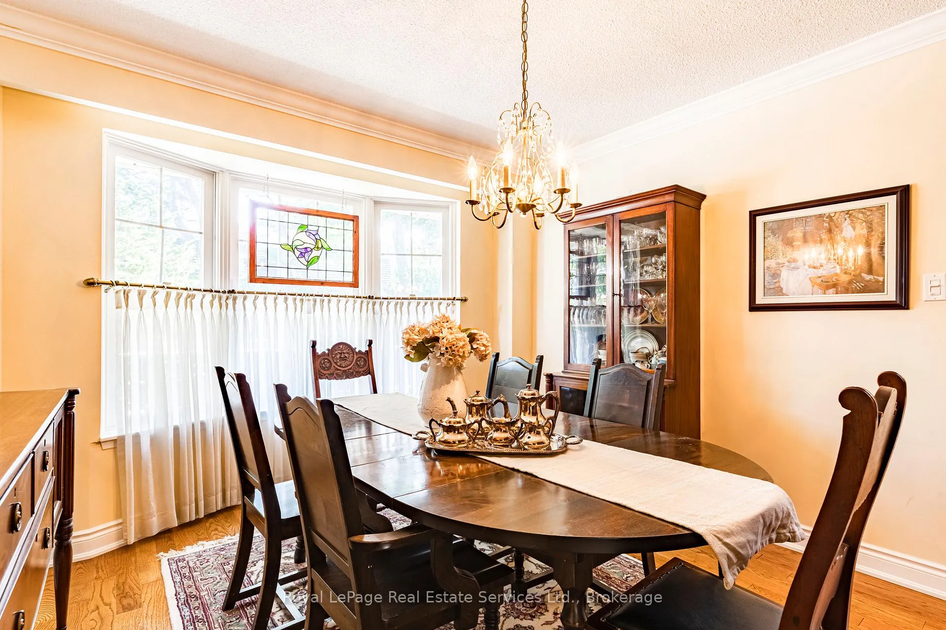 Photo 9 of 445 Dorland Road, Oakville, Ford — HOMEH