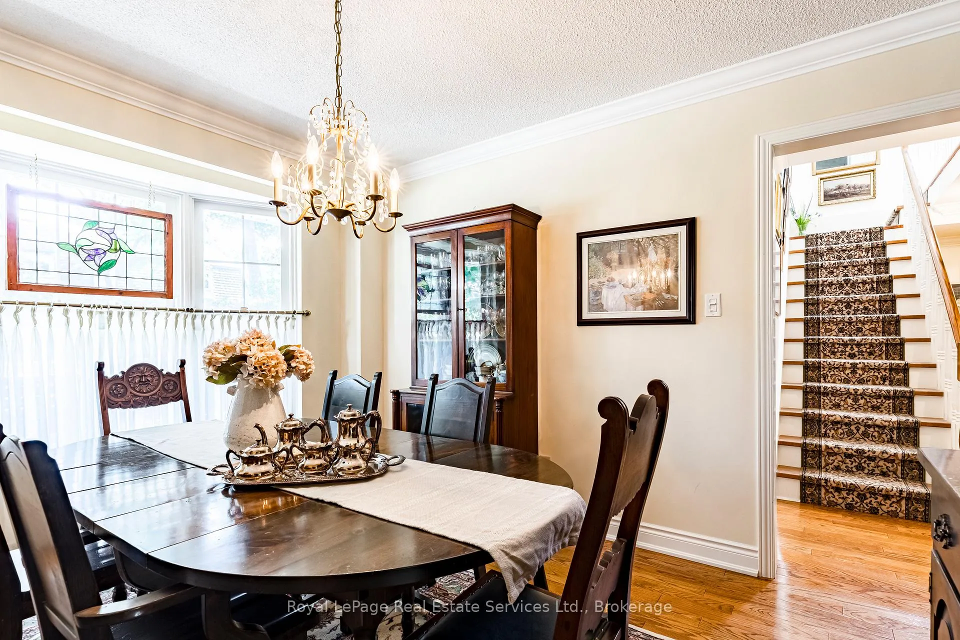 Photo 10 of 445 Dorland Road, Oakville, Ford — HOMEH