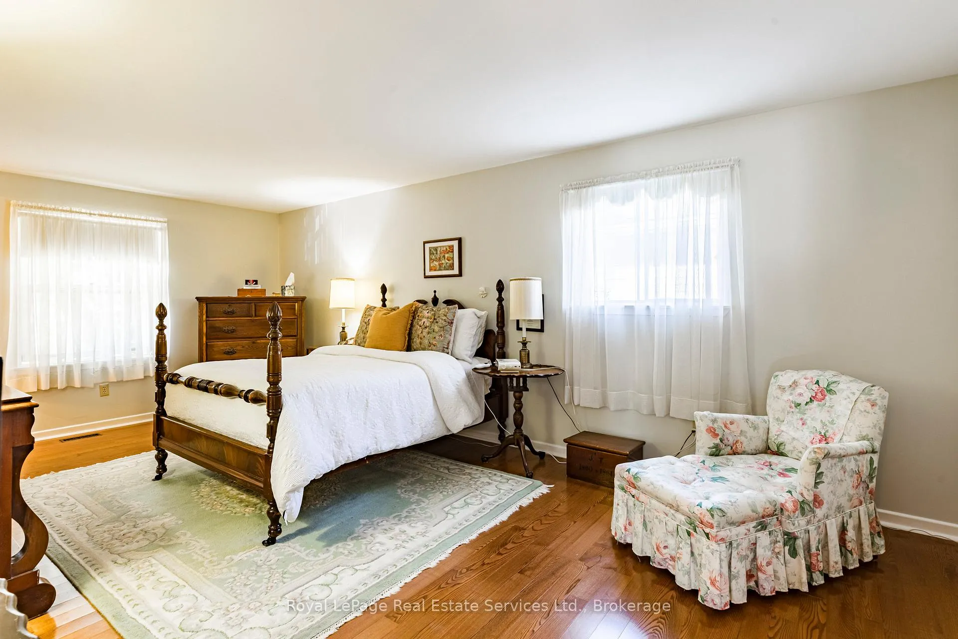 Photo 22 of 445 Dorland Road, Oakville, Ford — HOMEH