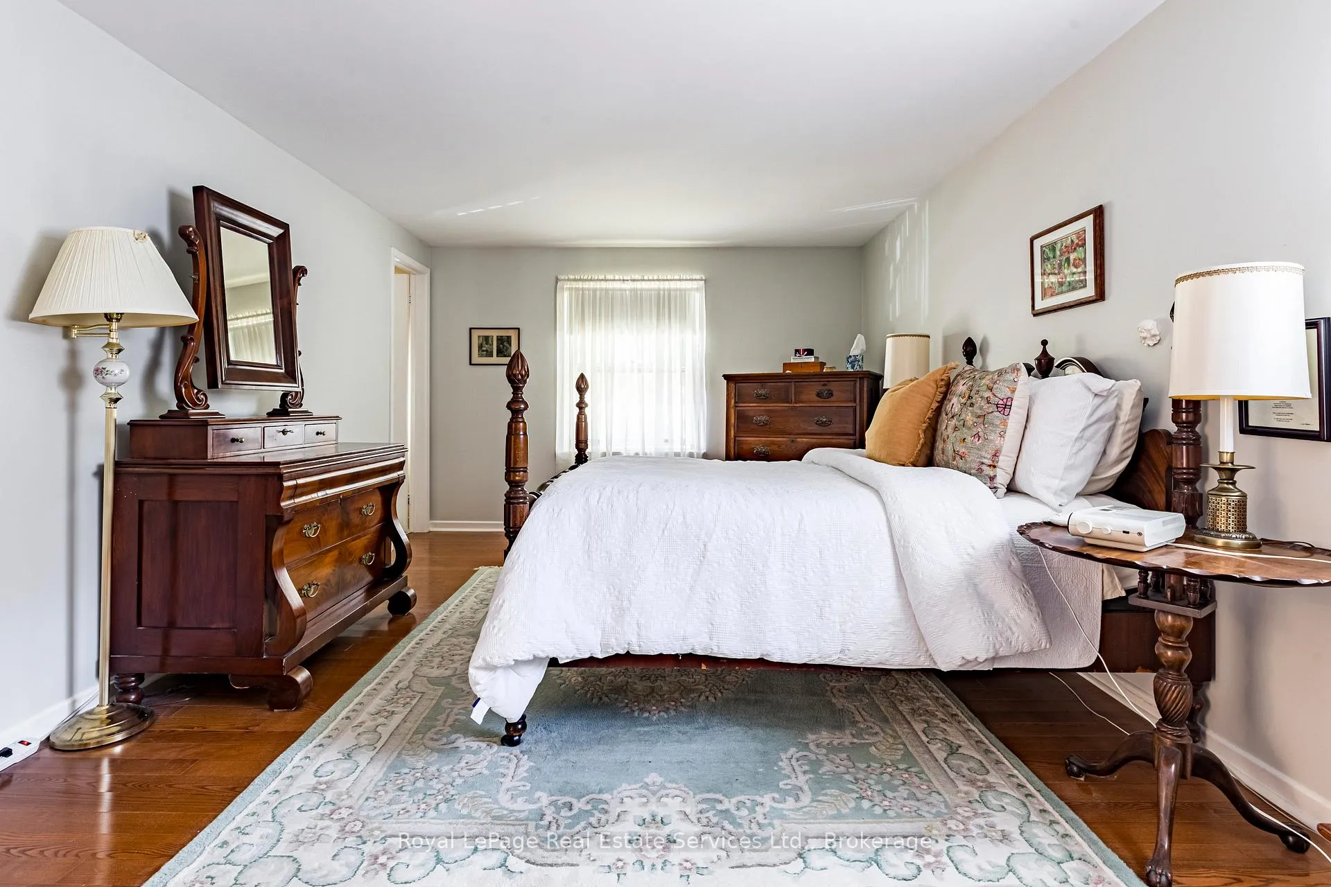 Photo 24 of 445 Dorland Road, Oakville, Ford — HOMEH