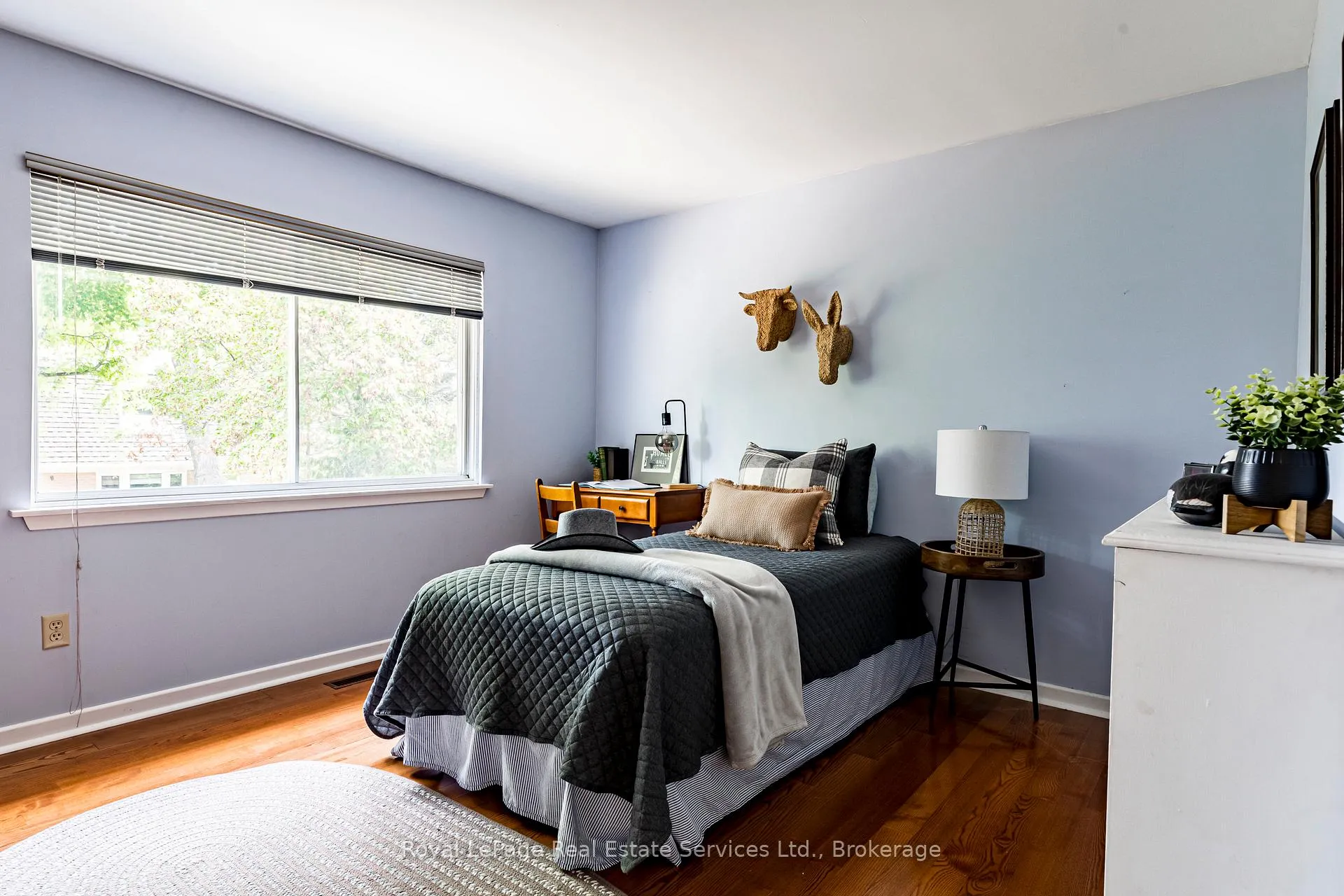 Photo 32 of 445 Dorland Road, Oakville, Ford — HOMEH