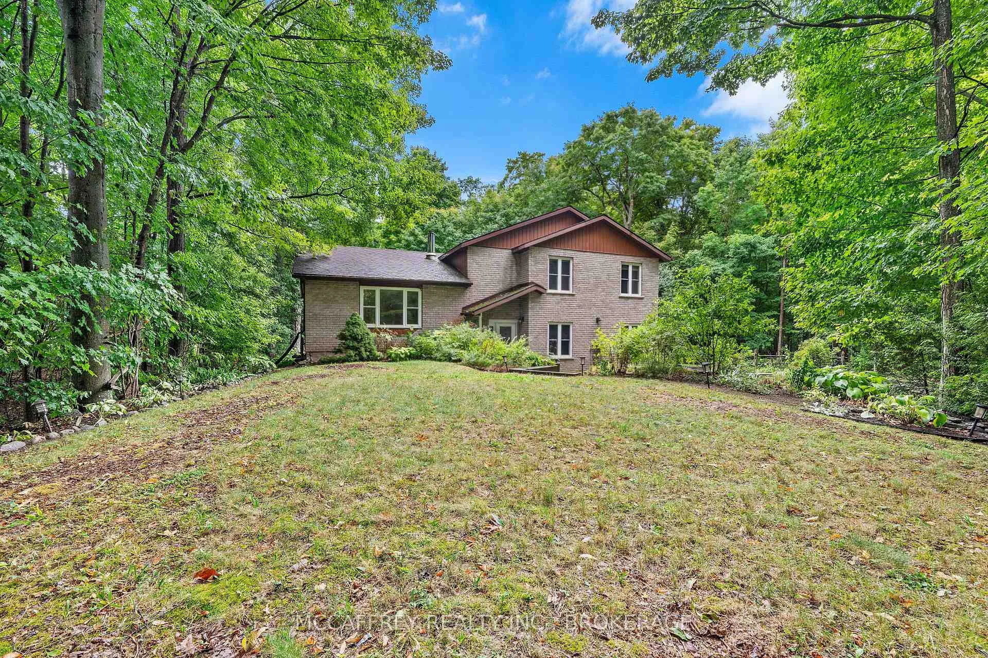 Photo 2 of 2985 Alton Road, Frontenac, Frontenac South — HOMEH