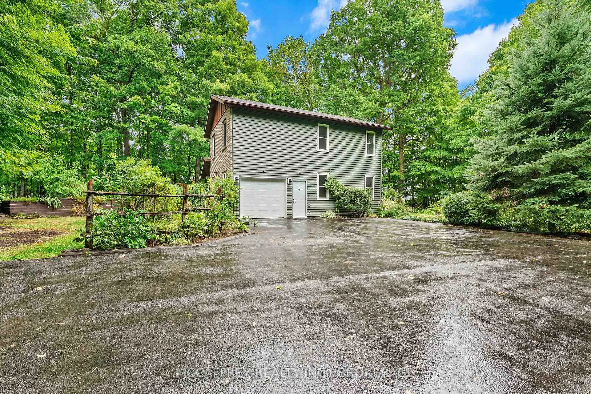 Photo 3 of 2985 Alton Road, Frontenac, Frontenac South — HOMEH