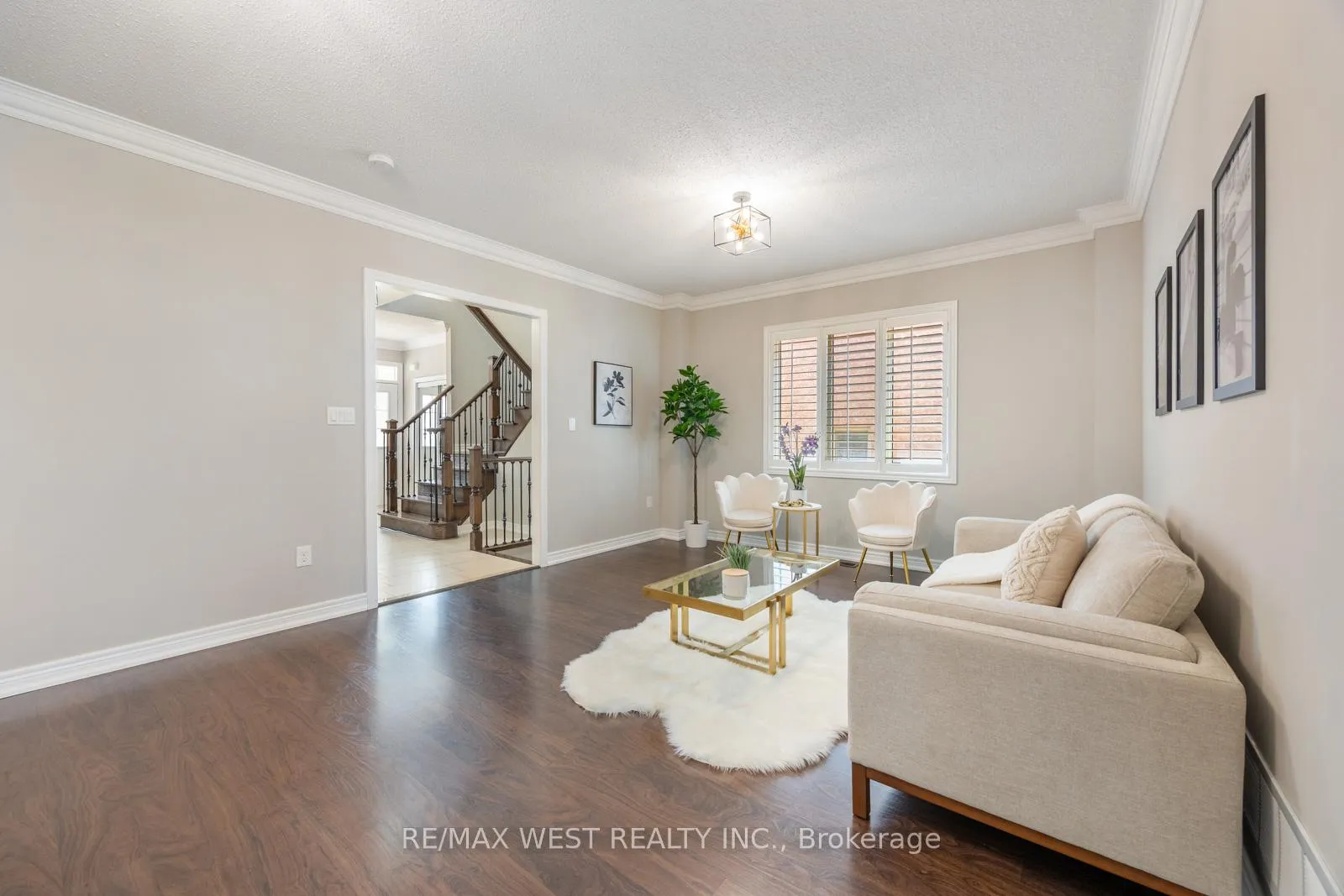 Photo 9 of 16 Heathcliffe Drive, Vaughan, Vellore Village — HOMEH