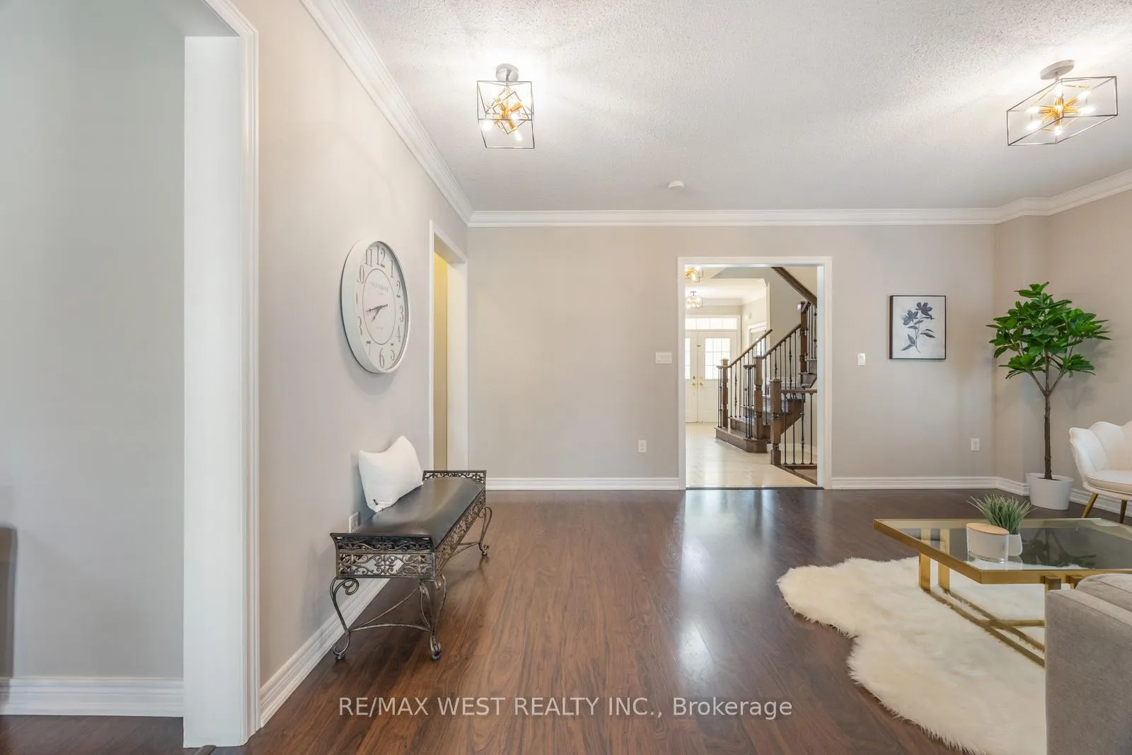 Photo 10 of 16 Heathcliffe Drive, Vaughan, Vellore Village — HOMEH