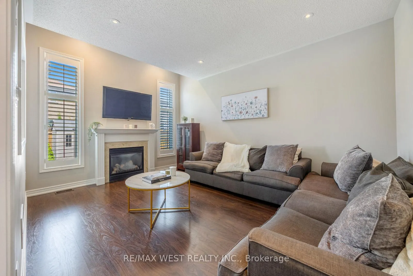 Photo 12 of 16 Heathcliffe Drive, Vaughan, Vellore Village — HOMEH