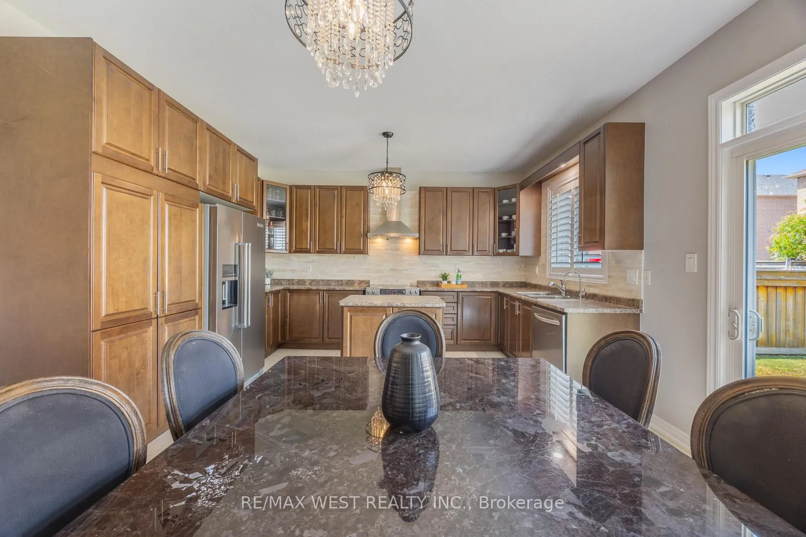 Photo 19 of 16 Heathcliffe Drive, Vaughan, Vellore Village — HOMEH