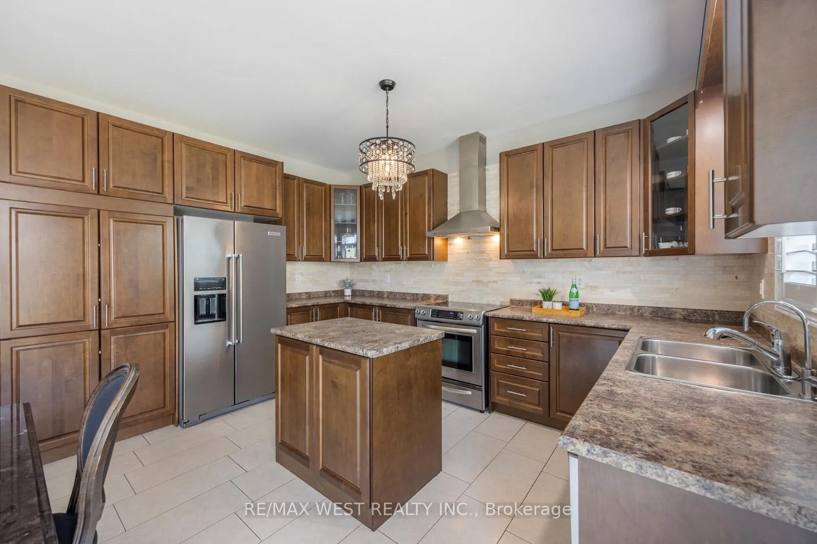 Photo 22 of 16 Heathcliffe Drive, Vaughan, Vellore Village — HOMEH