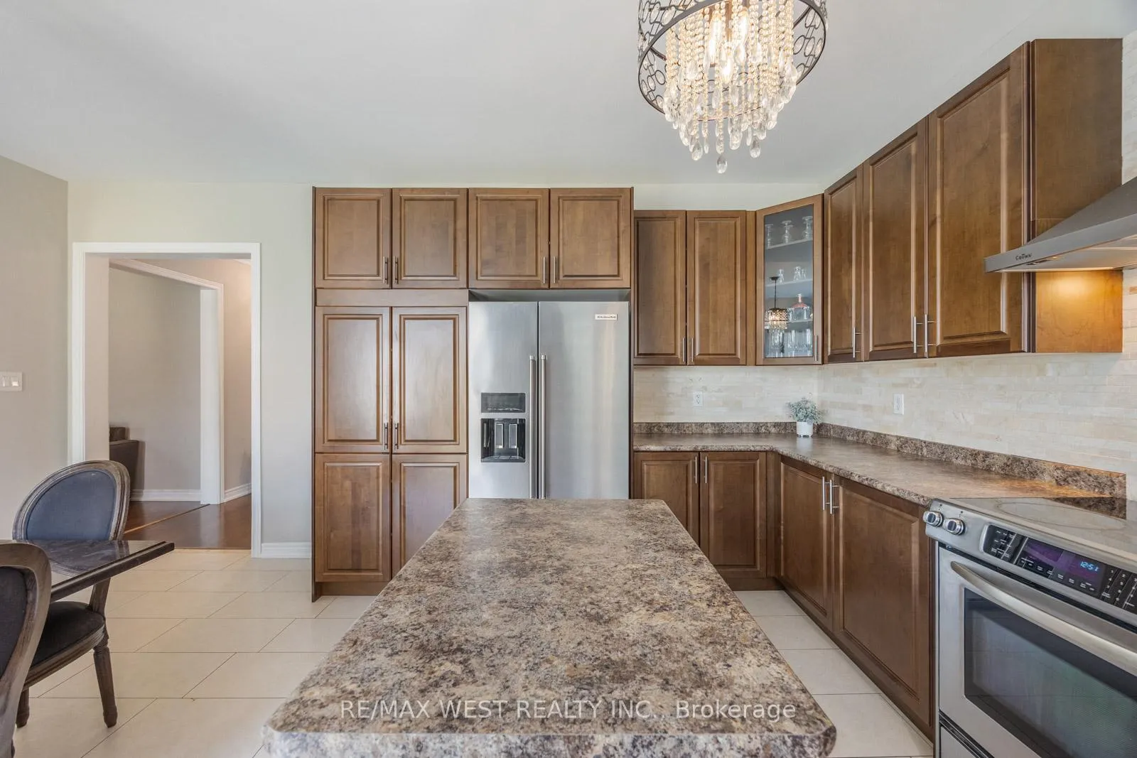 Photo 23 of 16 Heathcliffe Drive, Vaughan, Vellore Village — HOMEH