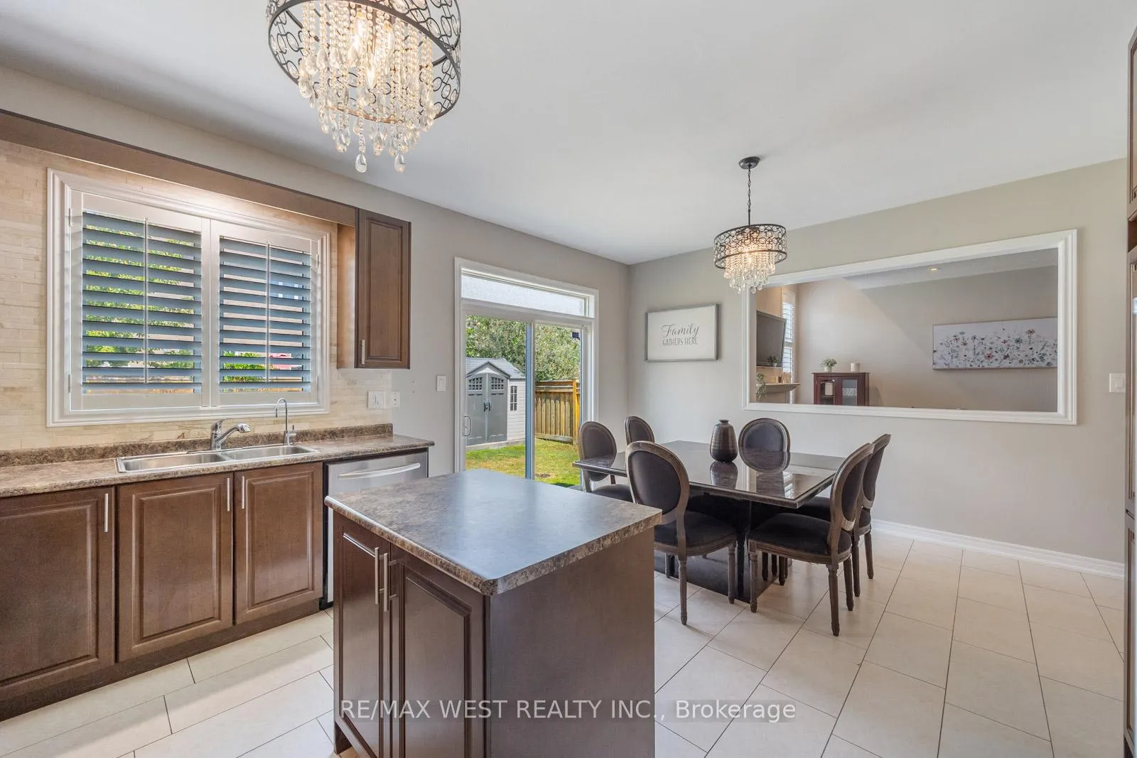Photo 25 of 16 Heathcliffe Drive, Vaughan, Vellore Village — HOMEH