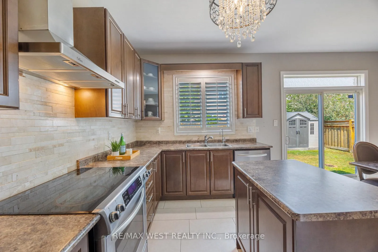 Photo 26 of 16 Heathcliffe Drive, Vaughan, Vellore Village — HOMEH