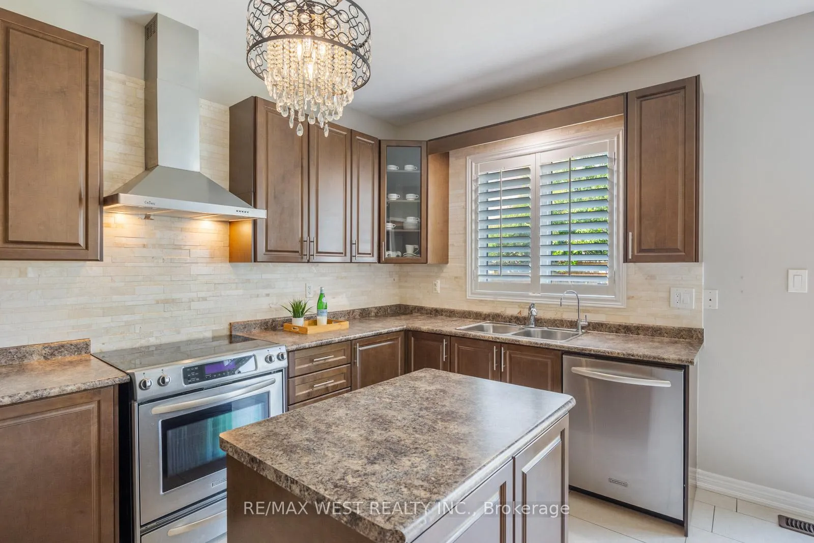 Photo 28 of 16 Heathcliffe Drive, Vaughan, Vellore Village — HOMEH