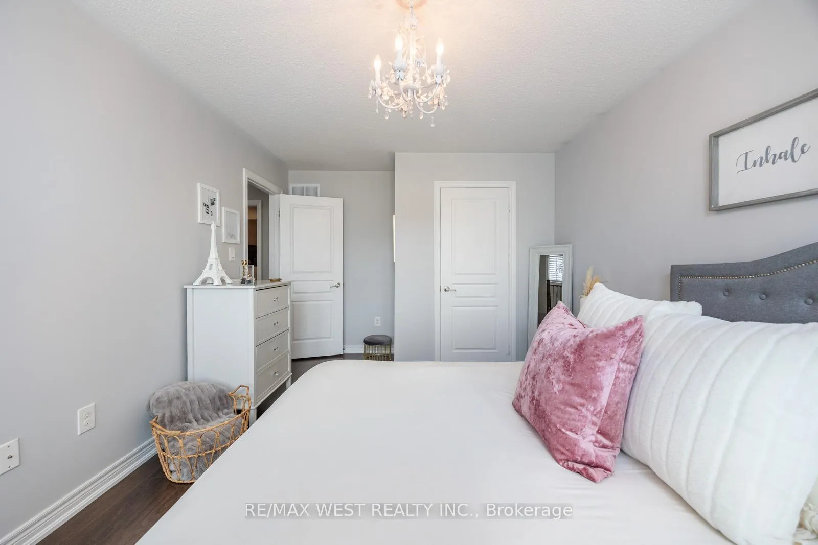 Photo 39 of 16 Heathcliffe Drive, Vaughan, Vellore Village — HOMEH