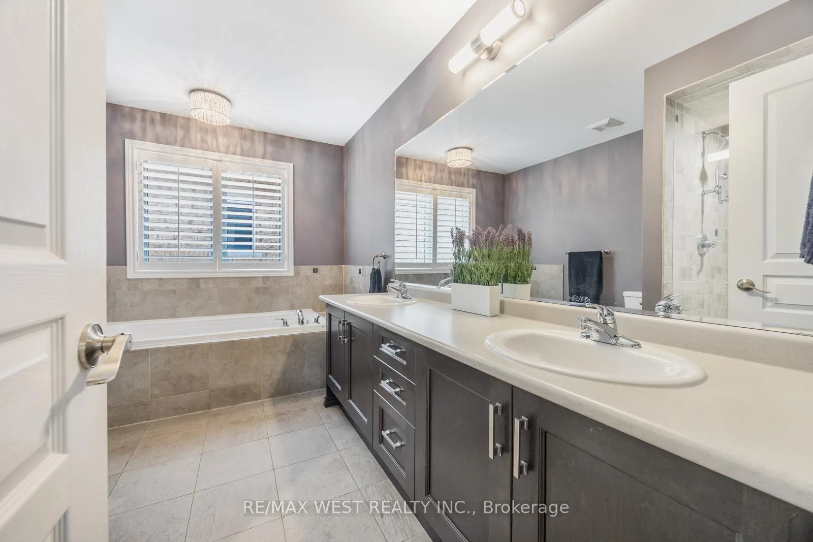 Photo 44 of 16 Heathcliffe Drive, Vaughan, Vellore Village — HOMEH