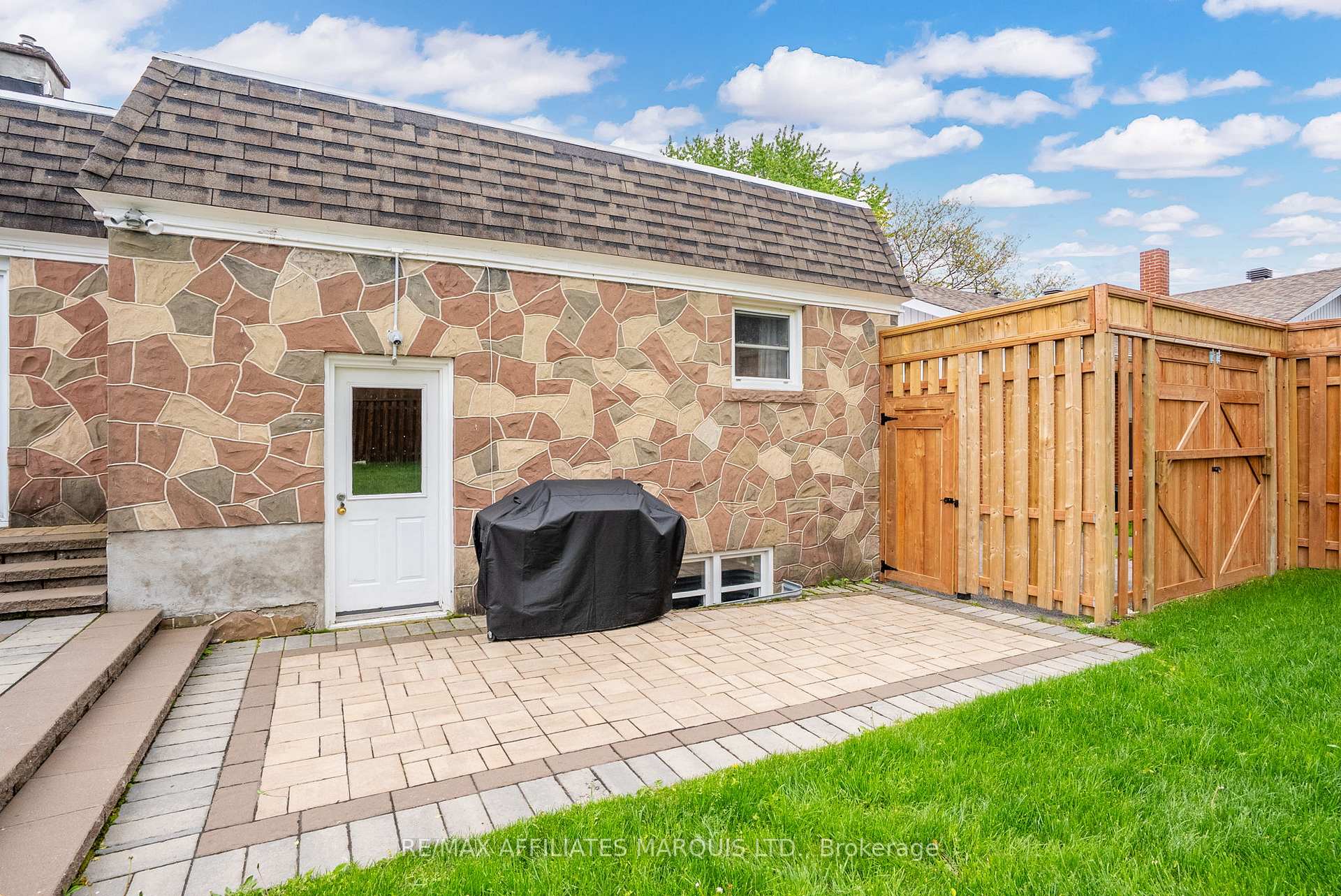 Photo 34 of 1316 Montreal Road, Cornwall — HOMEH