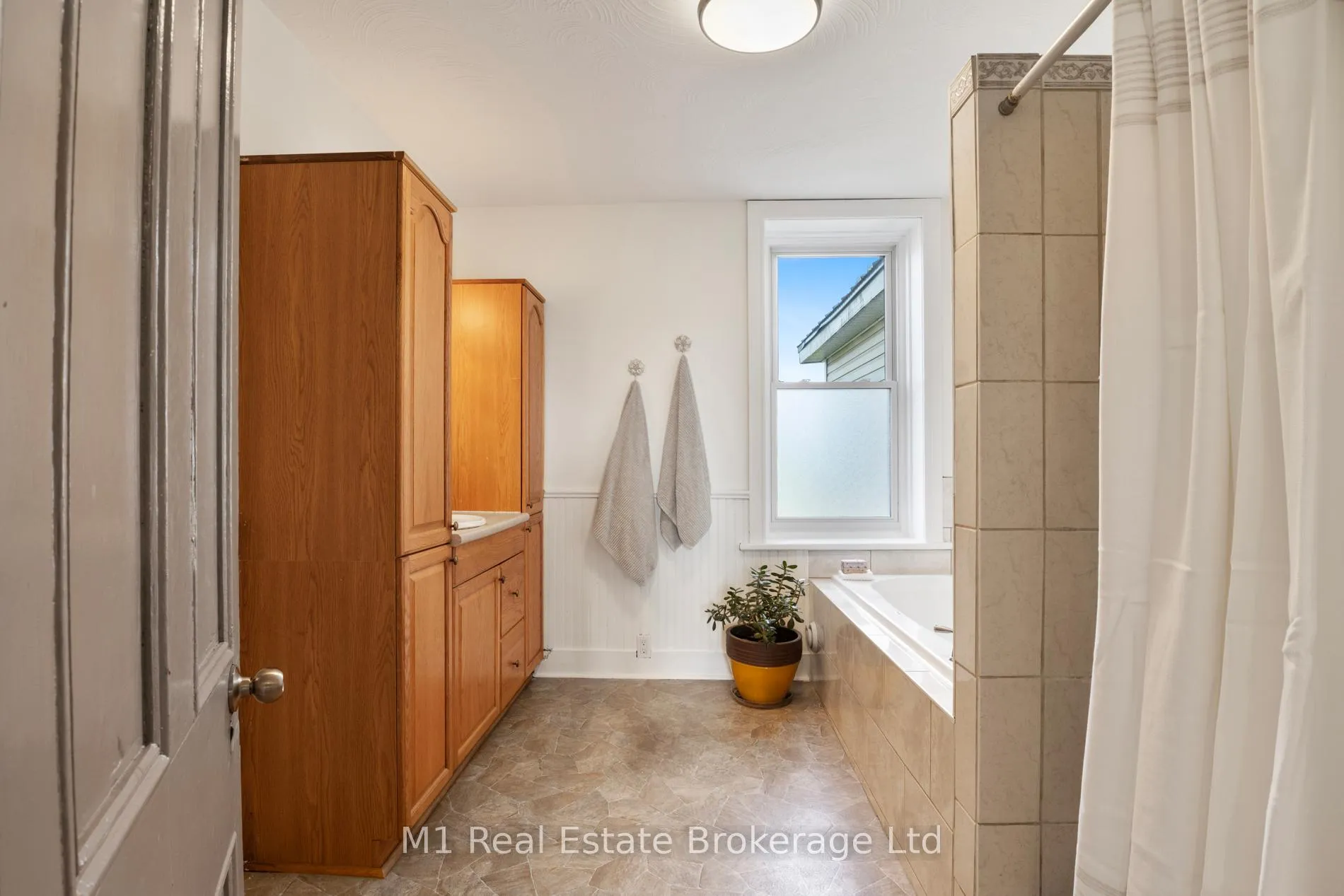 Photo 25 of 8420 Sixth Line, Wellington North, Rural Wellington North — HOMEH