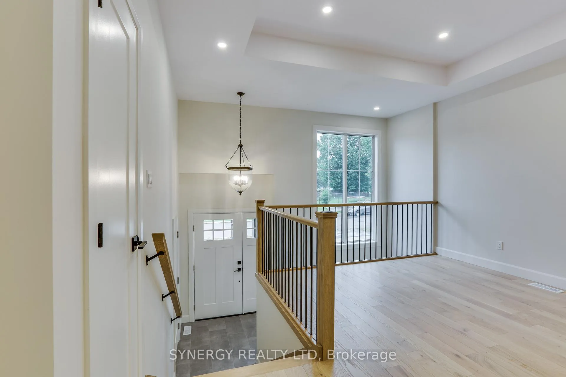 Photo 5 of 5 Haddon Lane, Strathroy-Caradoc, NW — HOMEH