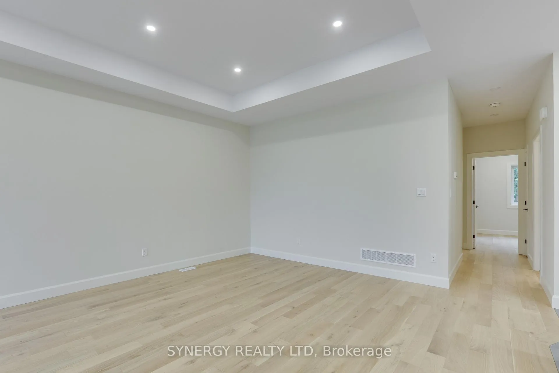 Photo 7 of 5 Haddon Lane, Strathroy-Caradoc, NW — HOMEH
