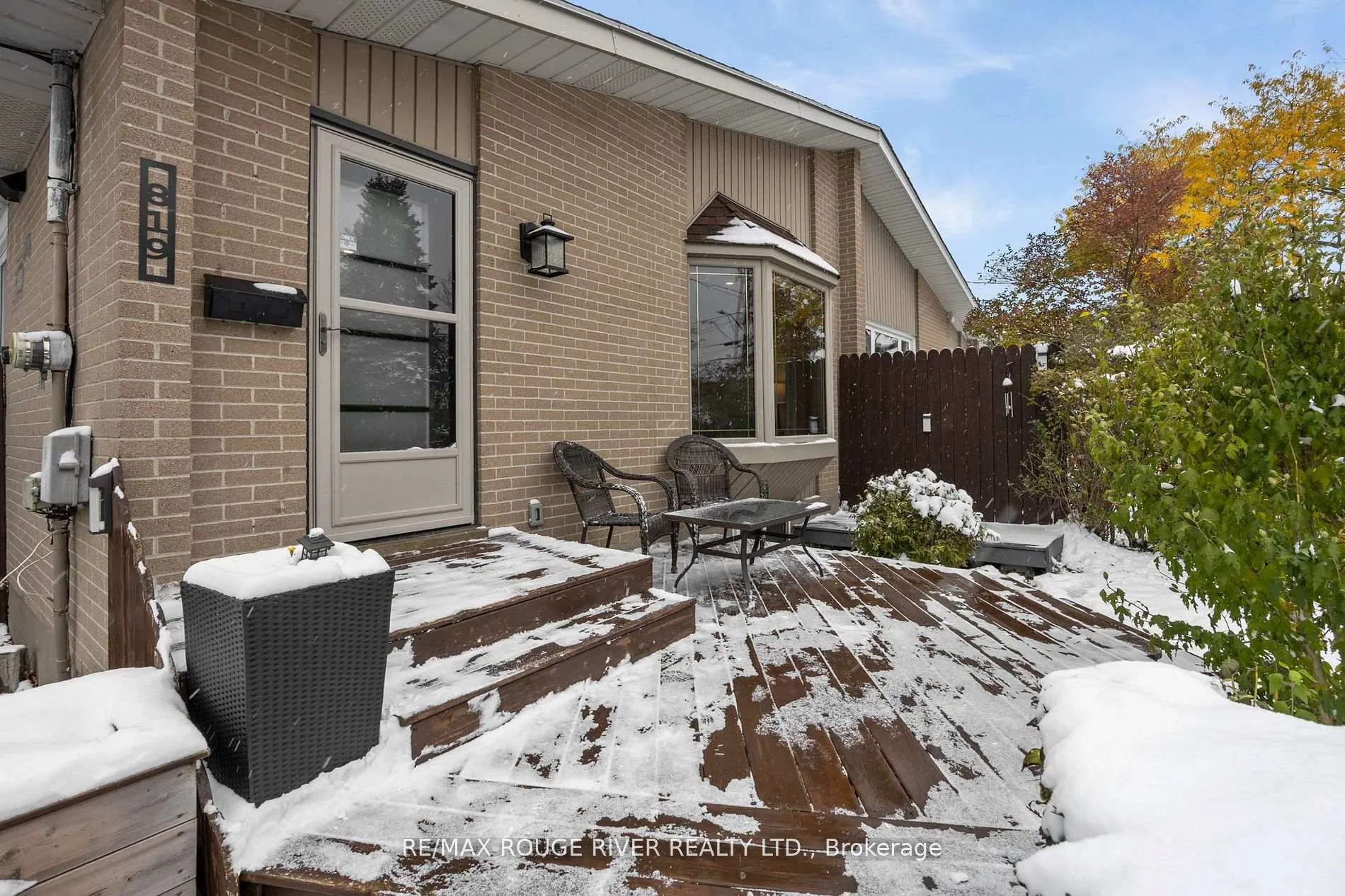 Photo 2 of 819 Sanok Drive, Pickering, West Shore — HOMEH