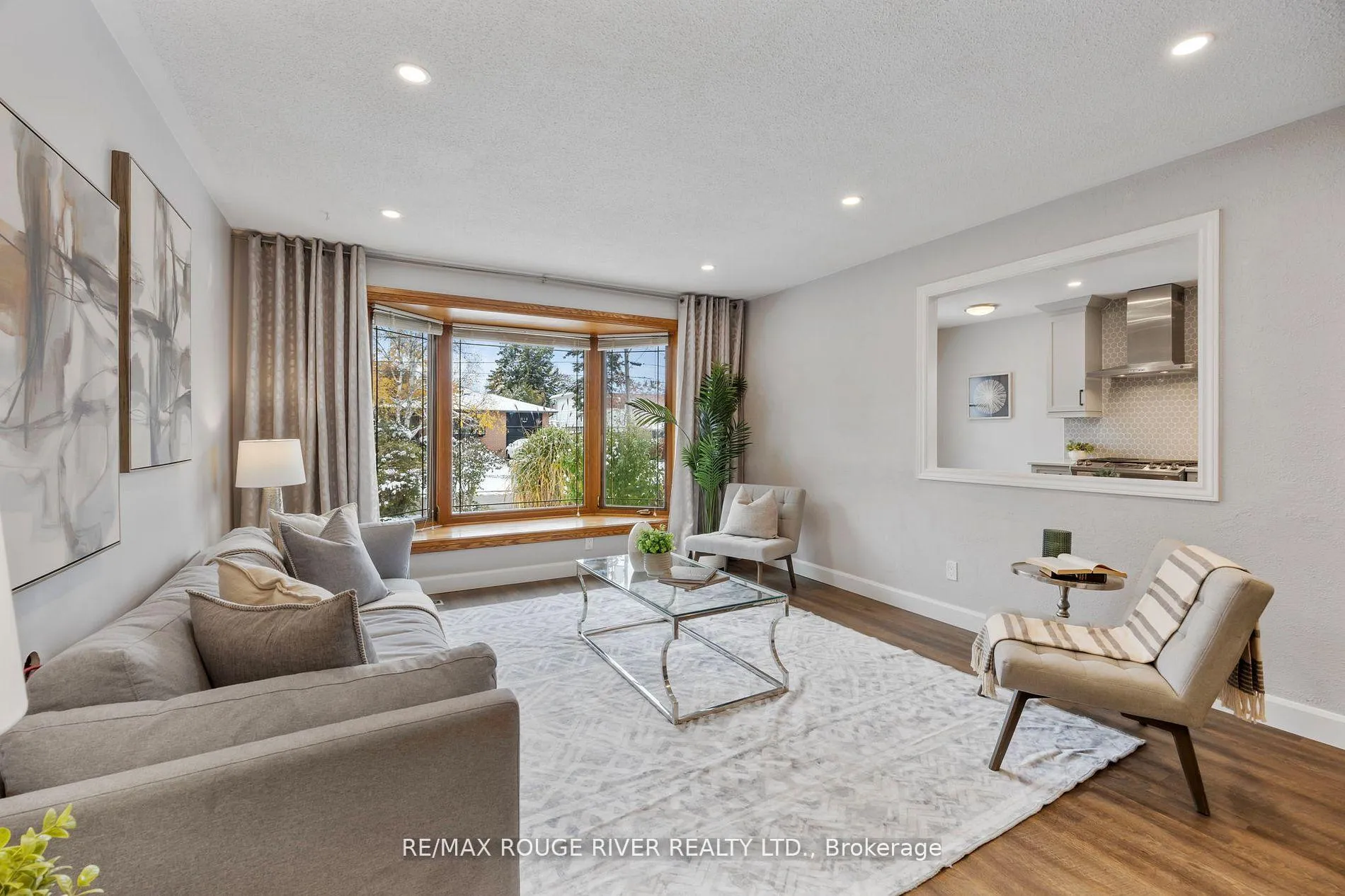 Photo 4 of 819 Sanok Drive, Pickering, West Shore — HOMEH
