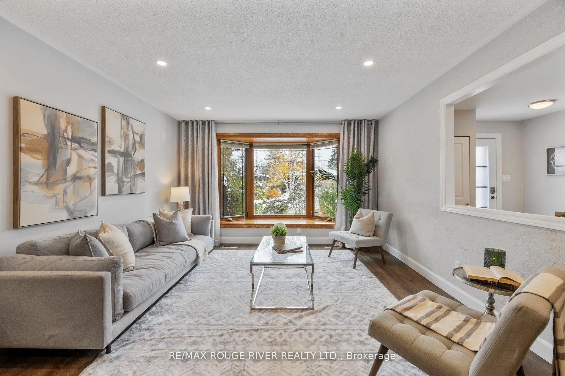 Photo 5 of 819 Sanok Drive, Pickering, West Shore — HOMEH