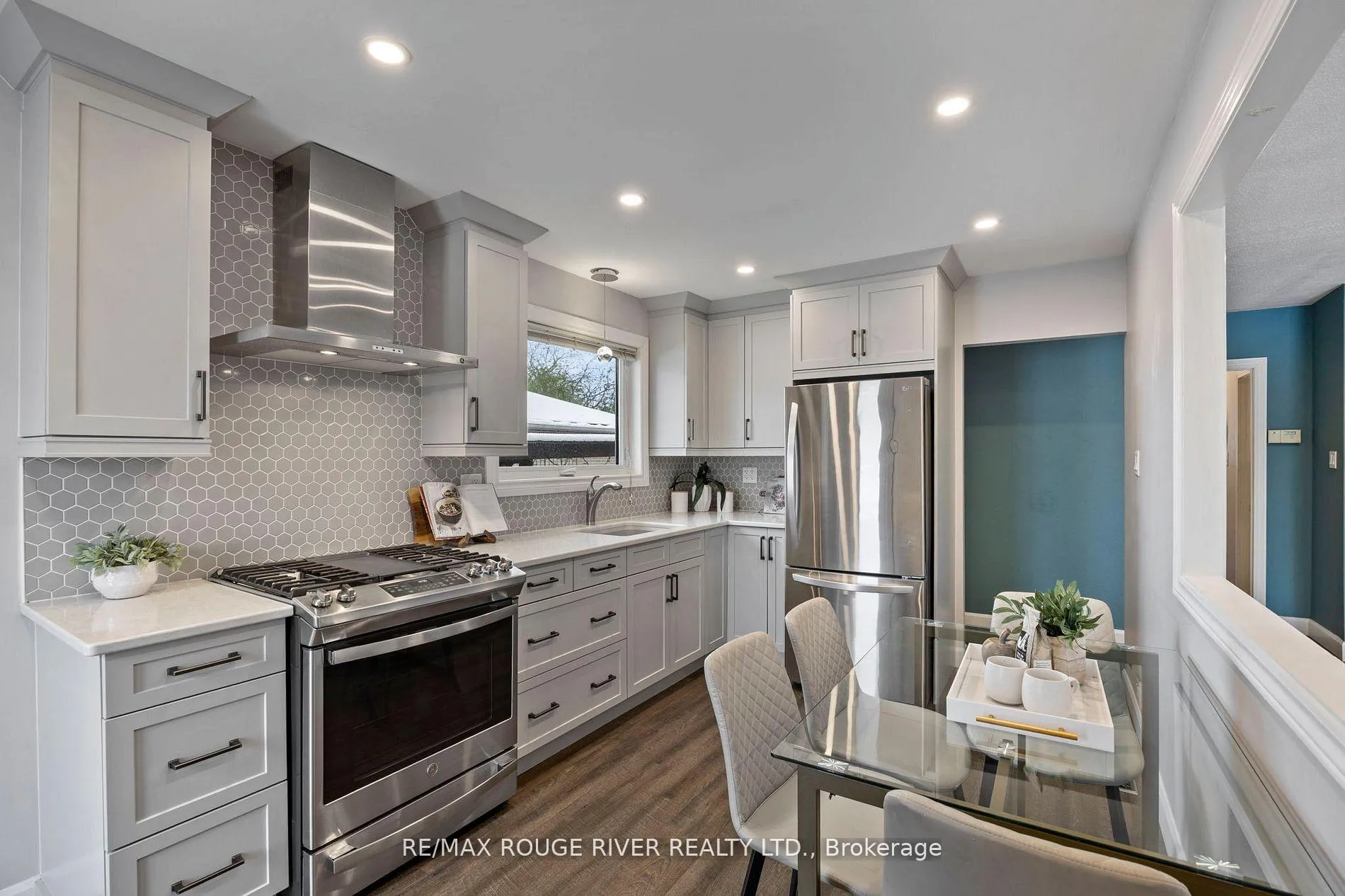 Photo 10 of 819 Sanok Drive, Pickering, West Shore — HOMEH